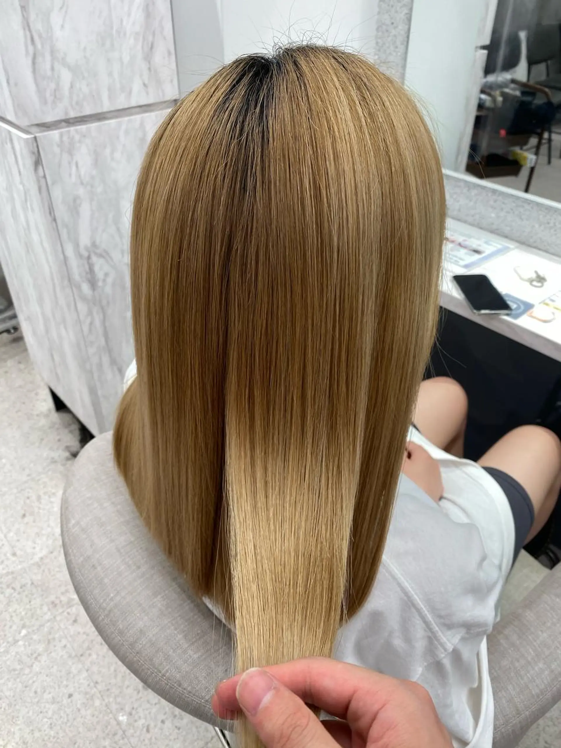 ロング カラー パーマ ヘアアレンジ キッズ ネイル マツエク・マツパ レイヤーカット/ 髪質改善/羽柴りくのヘアスタイル