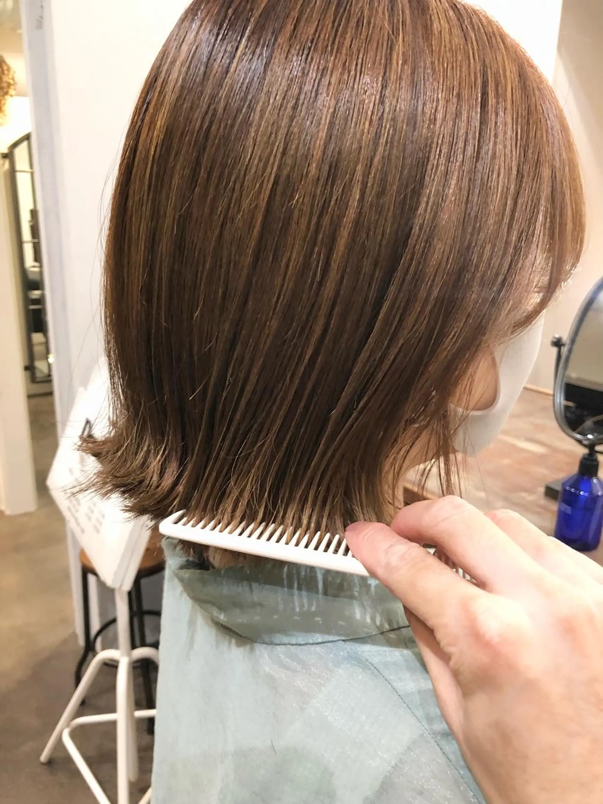 ショート カラー 切りっぱなしボブ ハイライトカラー イルミナカラー ボブ ハイライト 千葉 郁也のヘアスタイル