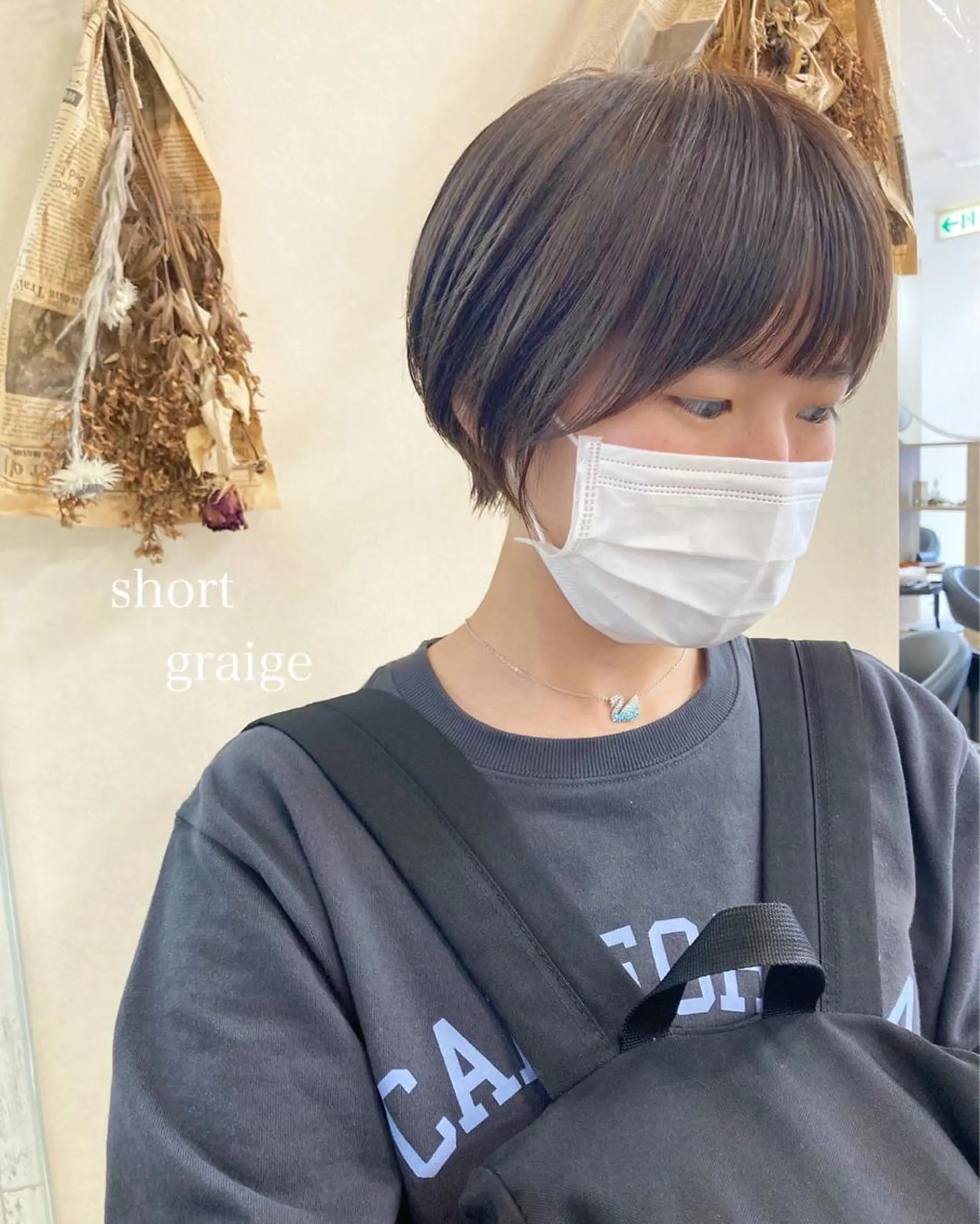 ショート カラー 切りっぱなしボブ ショートボブ ハンサムショート グレージュ ボブ カット ヘアカラー トリートメント 初めてのショート お任せください✂️のヘアスタイル