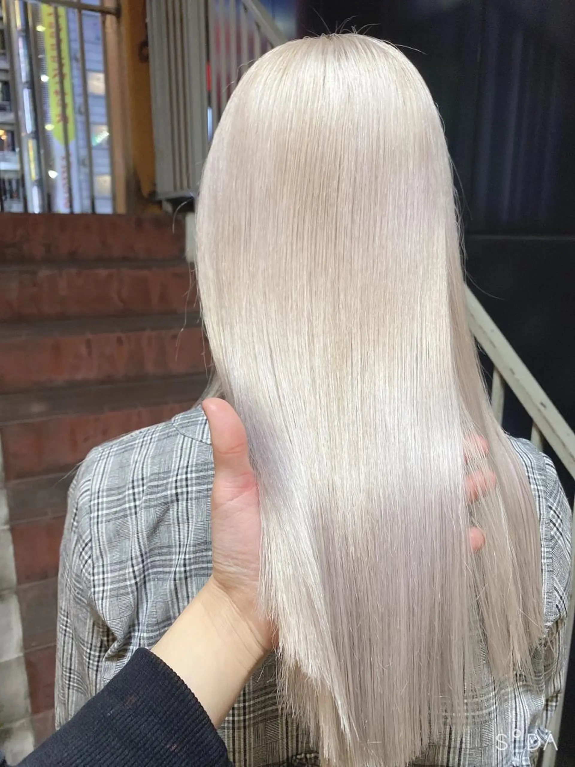 ミディアム カラー レイヤー×髪質改善 マネージャー安藤光司のヘアスタイル