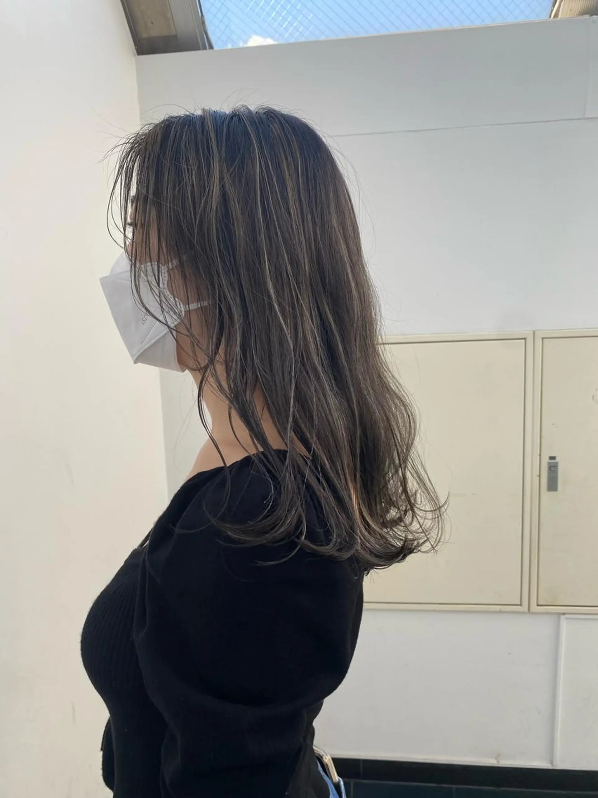 ロング カラー ヘアアレンジ ハイライトカラー 顔まわりレイヤー 顔周りカット ハイライト レイヤーカット レイヤー🌟艶カラー 🕊まやのヘアスタイル