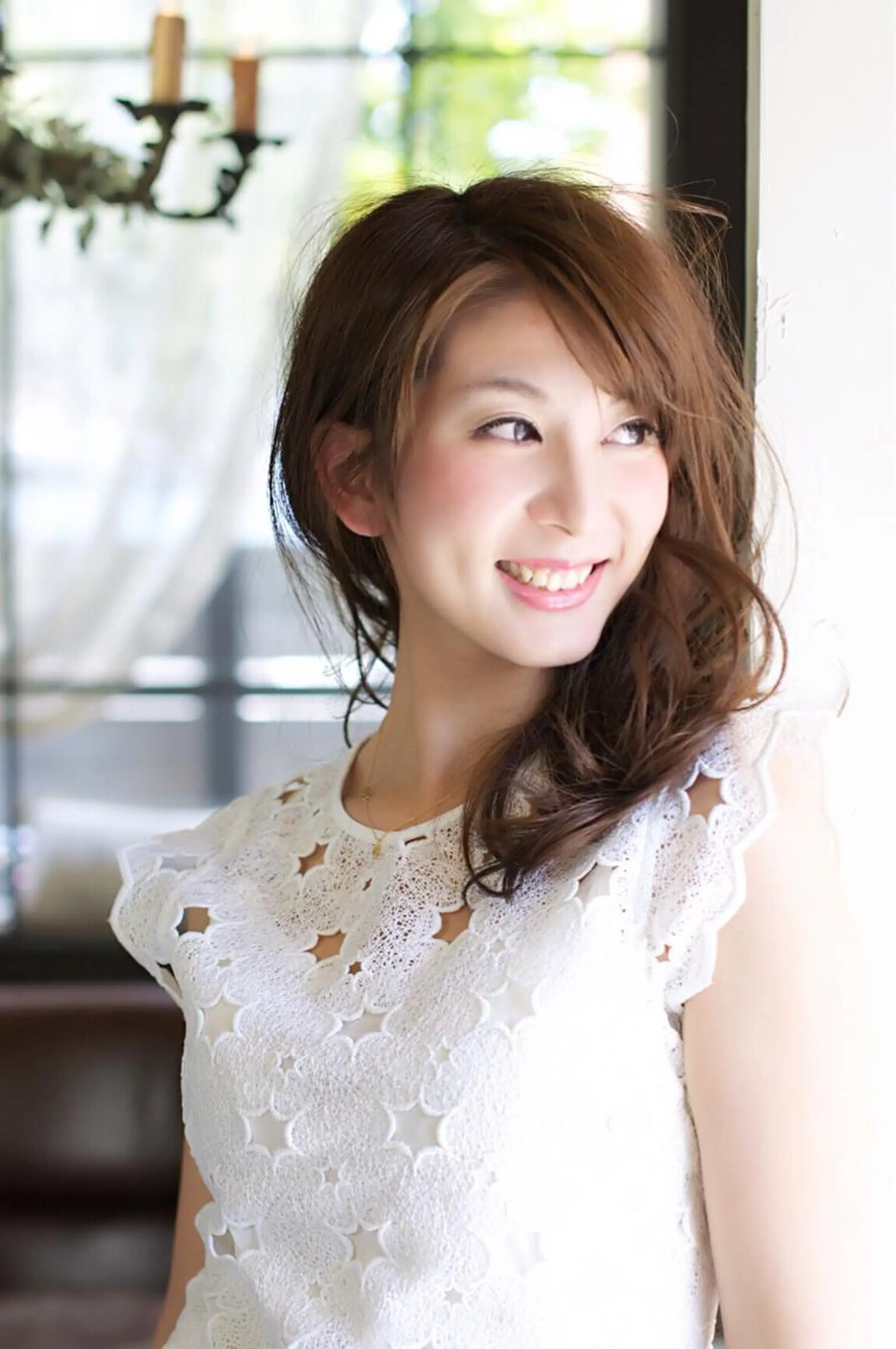 セミロング ロング Euphoria 【ユーフォリア】のヘアスタイル