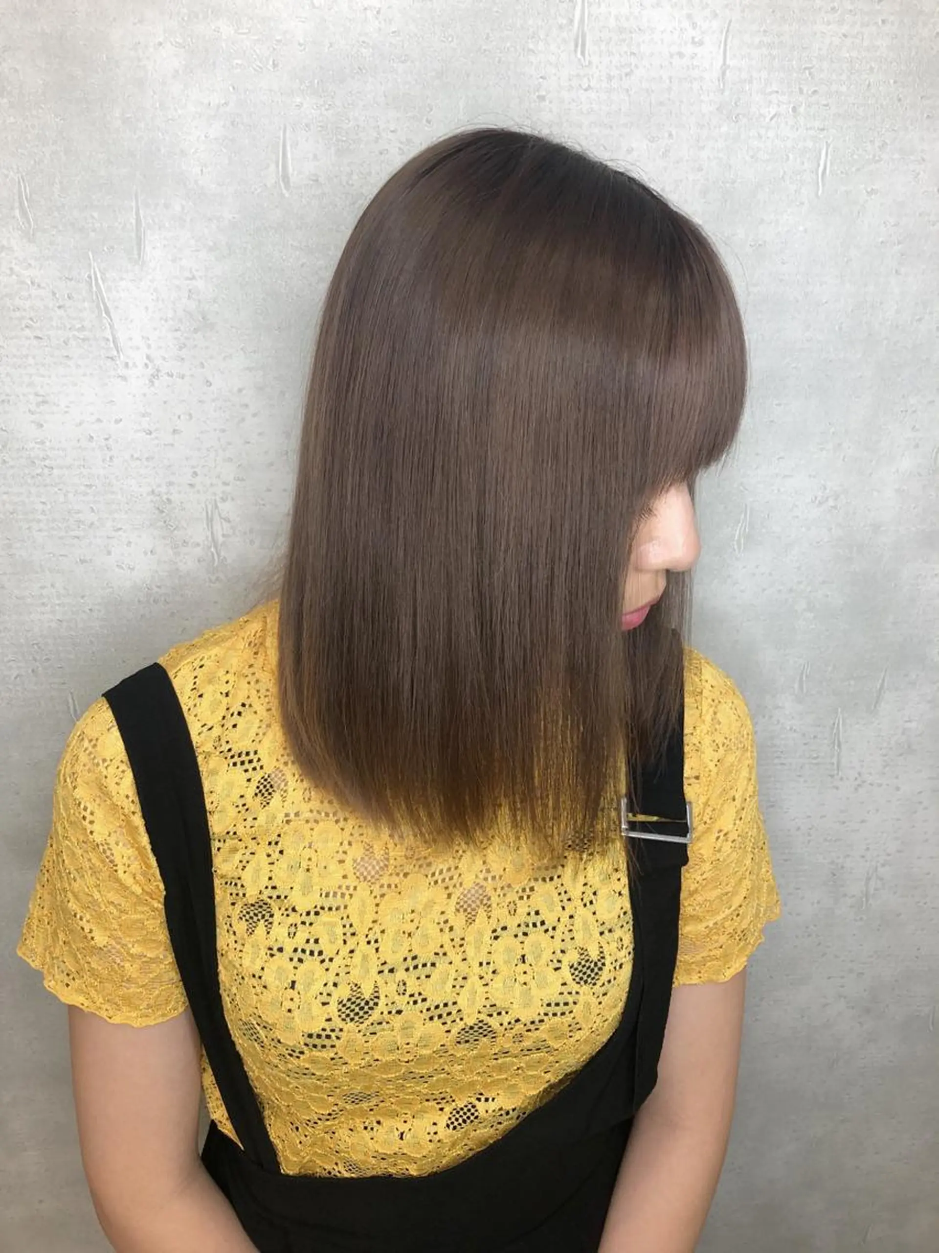 ミディアム カラー イルミナカラー トリートメント universe tokyoのヘアスタイル