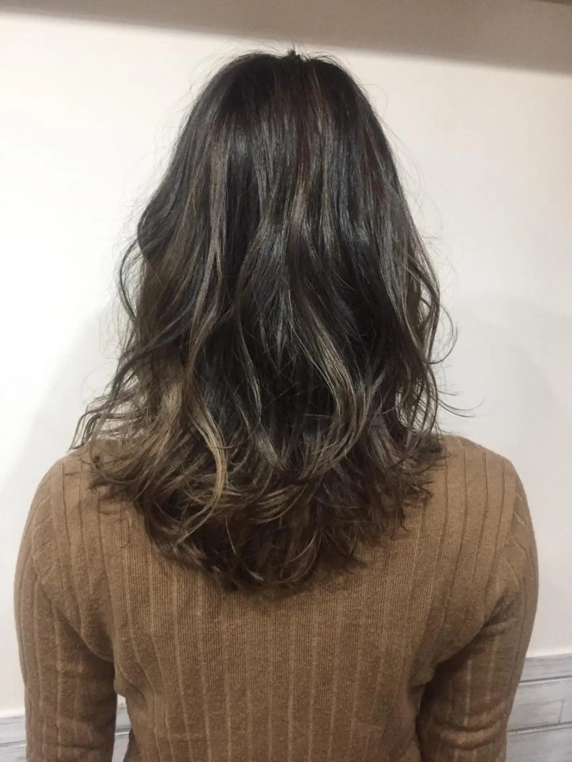 セミロング カラー ハイライトカラー ハイライト カラー特化サロン大阪 ルービック江坂/新城のヘアスタイル