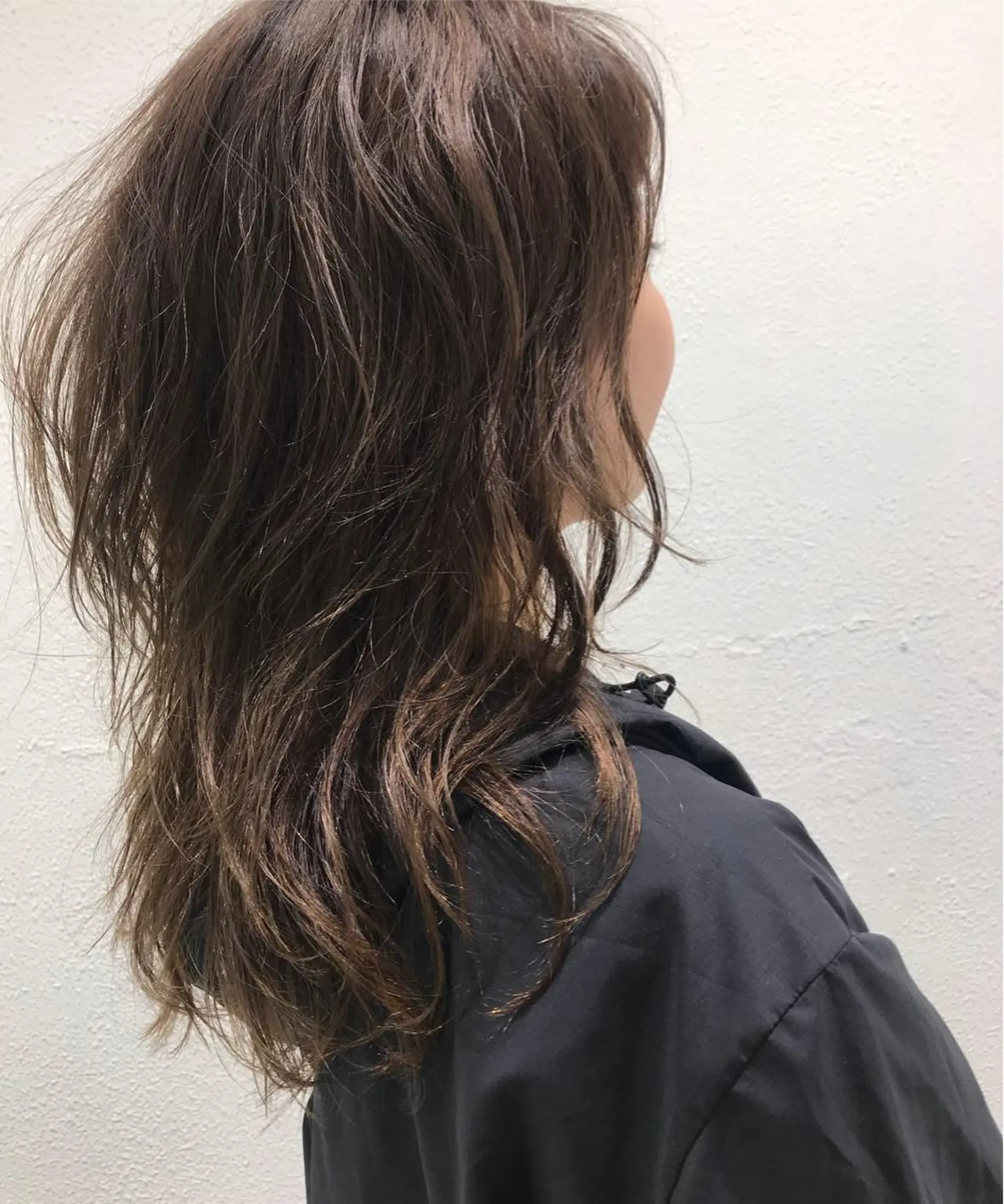 ミディアム カラー パーマ ミディアムパーマ イルミナカラー 伸ばしかけ 当日予約🆗✂︎ ウエモト　タクのヘアスタイル