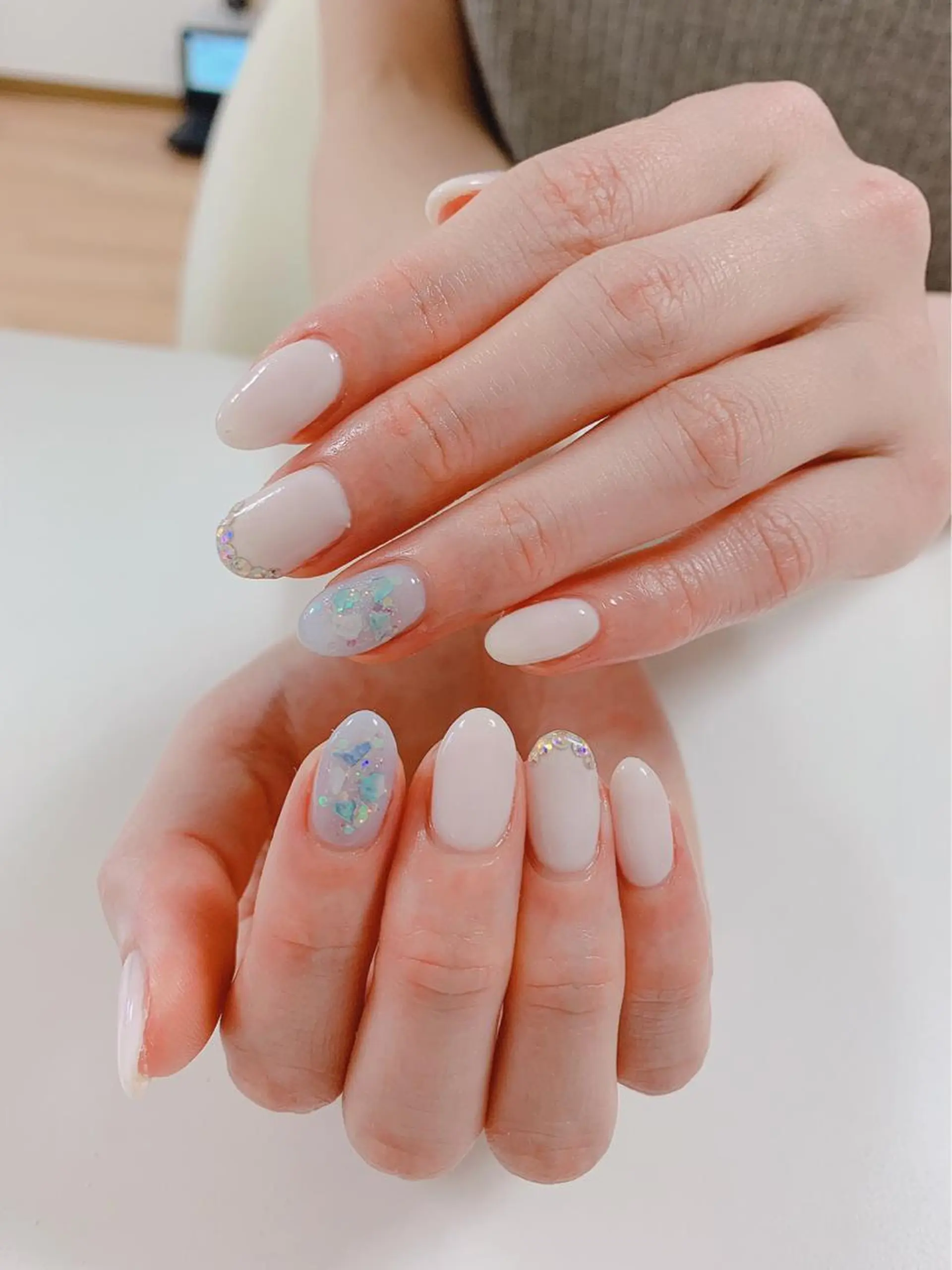 ネイル アートネイル 長さ出し フットネイル グリーン ニュアンスネイル Lily Roseスタッフ一同のマツエク・マツパデザイン