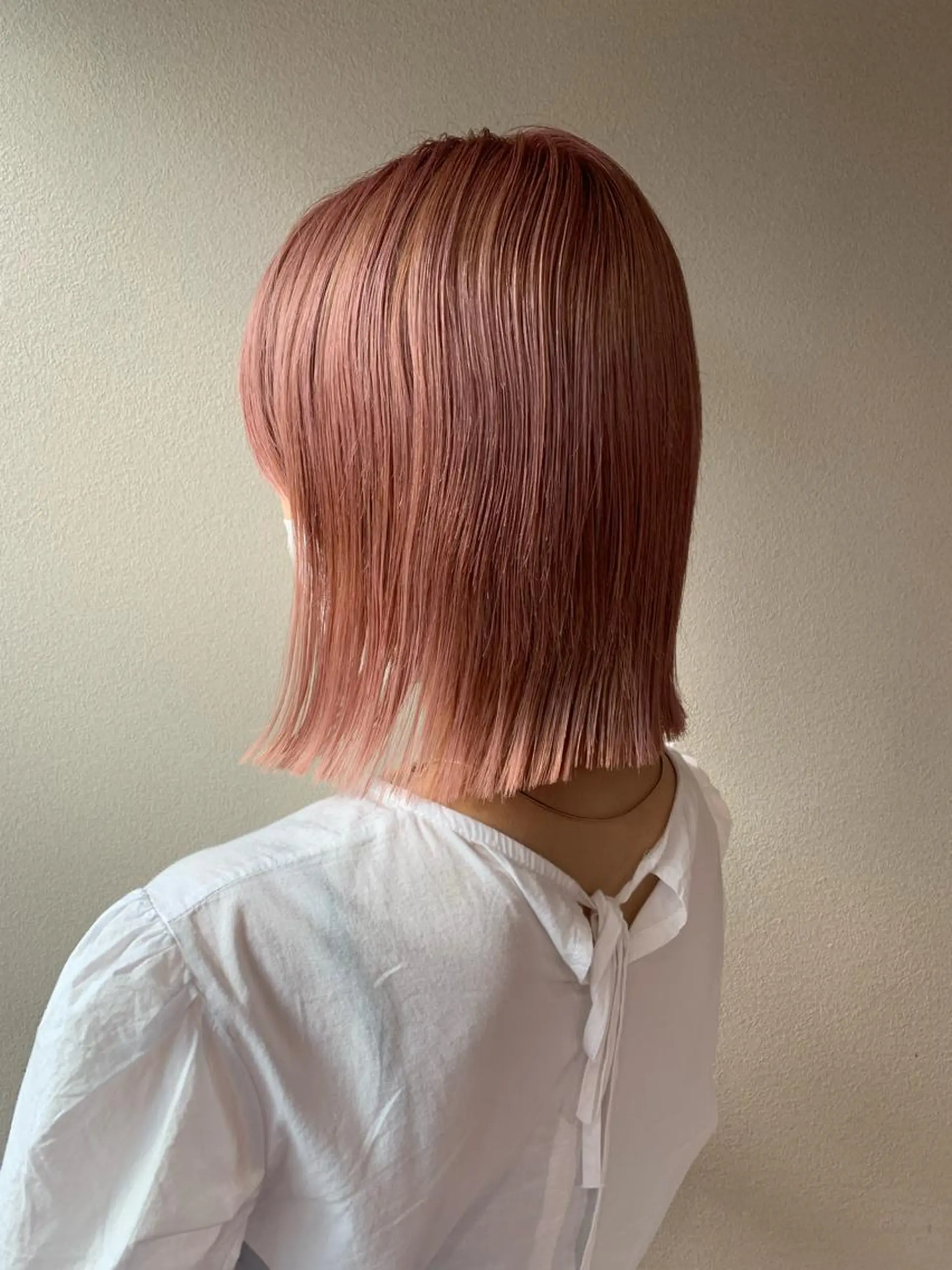 ミディアム カラー 平尾 樹里のヘアスタイル