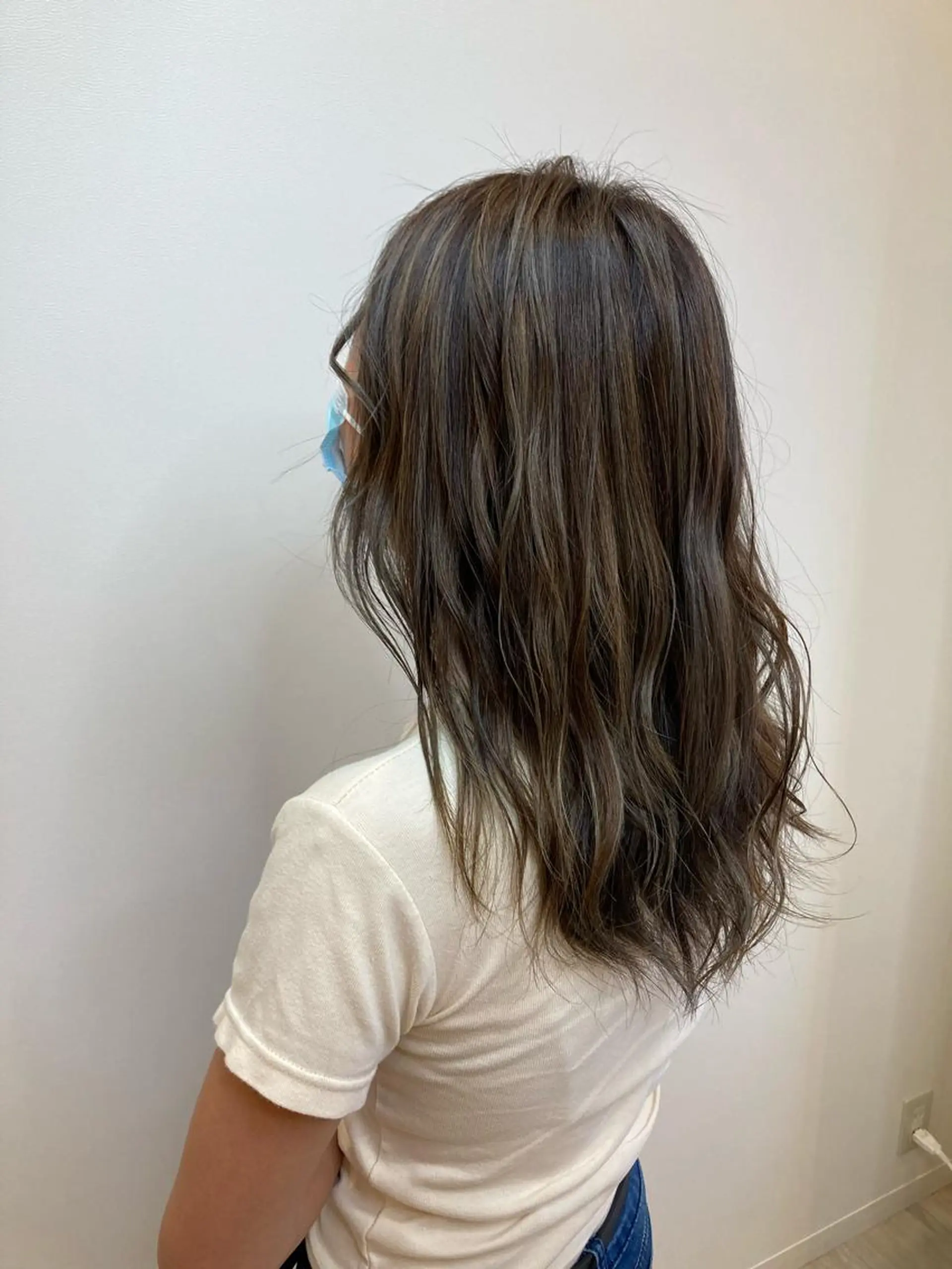 セミロング カラー ヘアカラー 黒川 真伍のヘアスタイル