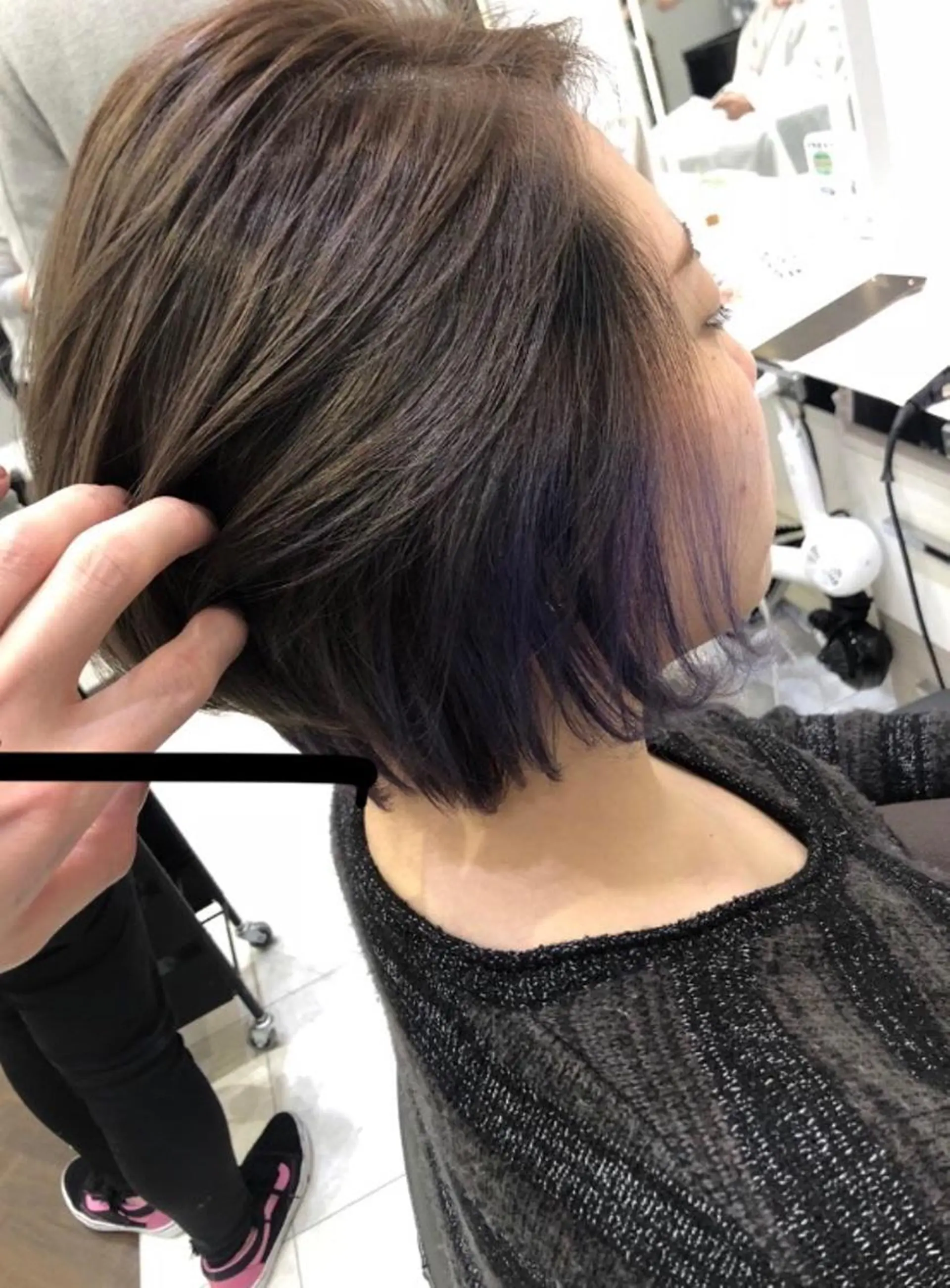 ショート カラー パープルカラー 岸 保奈美のヘアスタイル