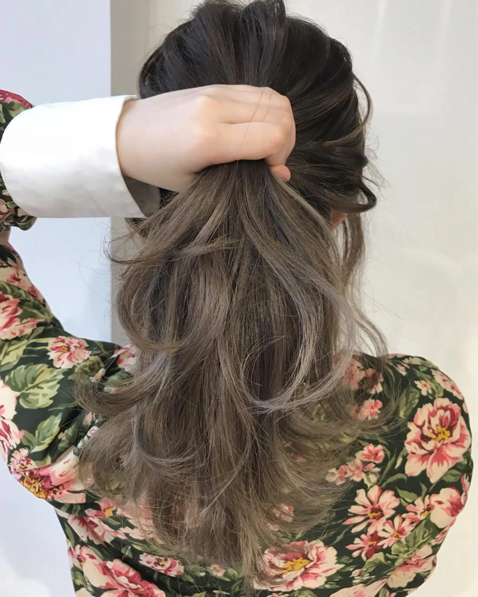 セミロング カラー ヘアアレンジ 【公式】amble luxe池袋東口🩷のヘアスタイル