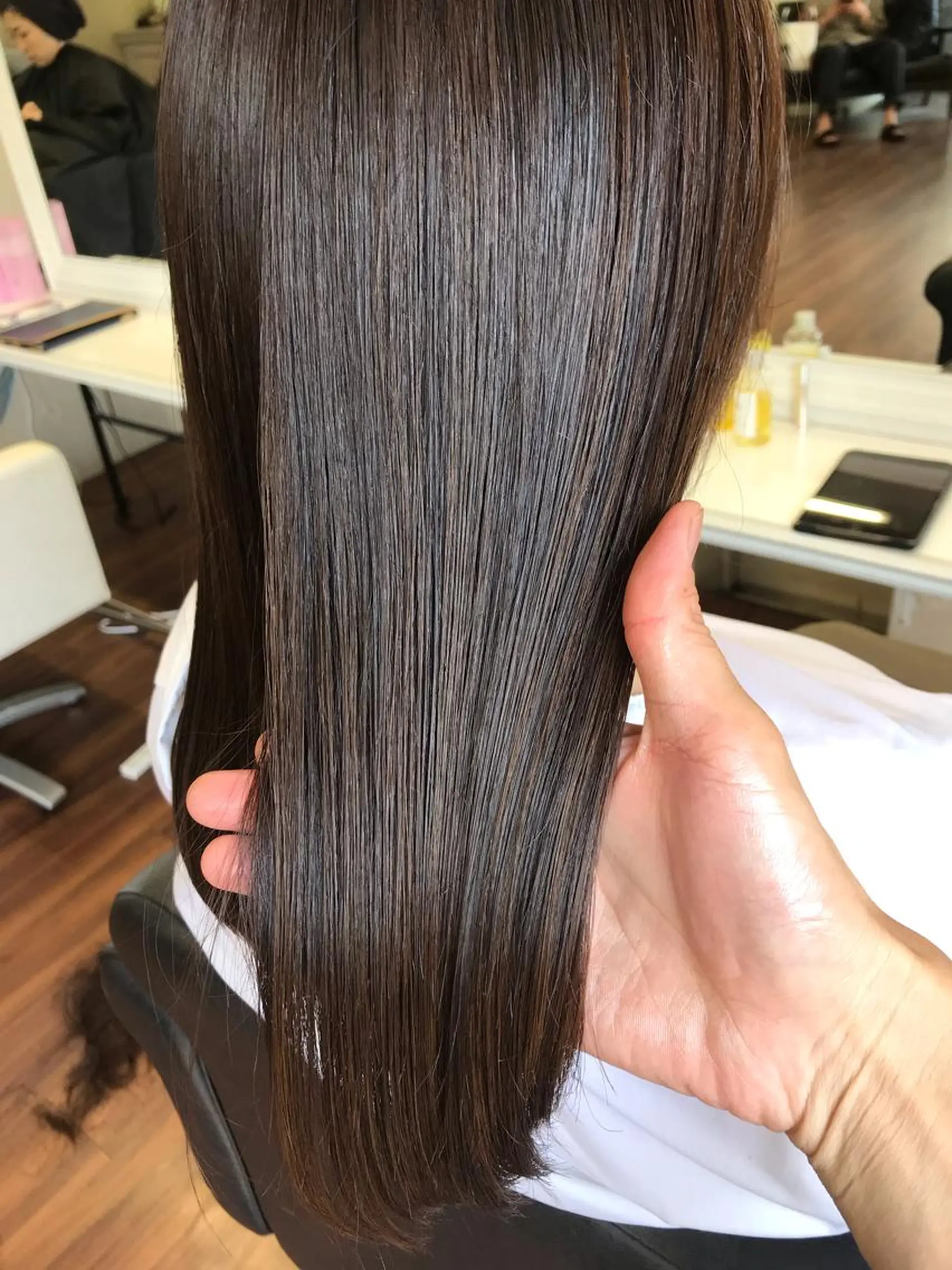 セミロング 髪質改善 カット ヘアカラー トリートメント 成松 勇治のヘアスタイル