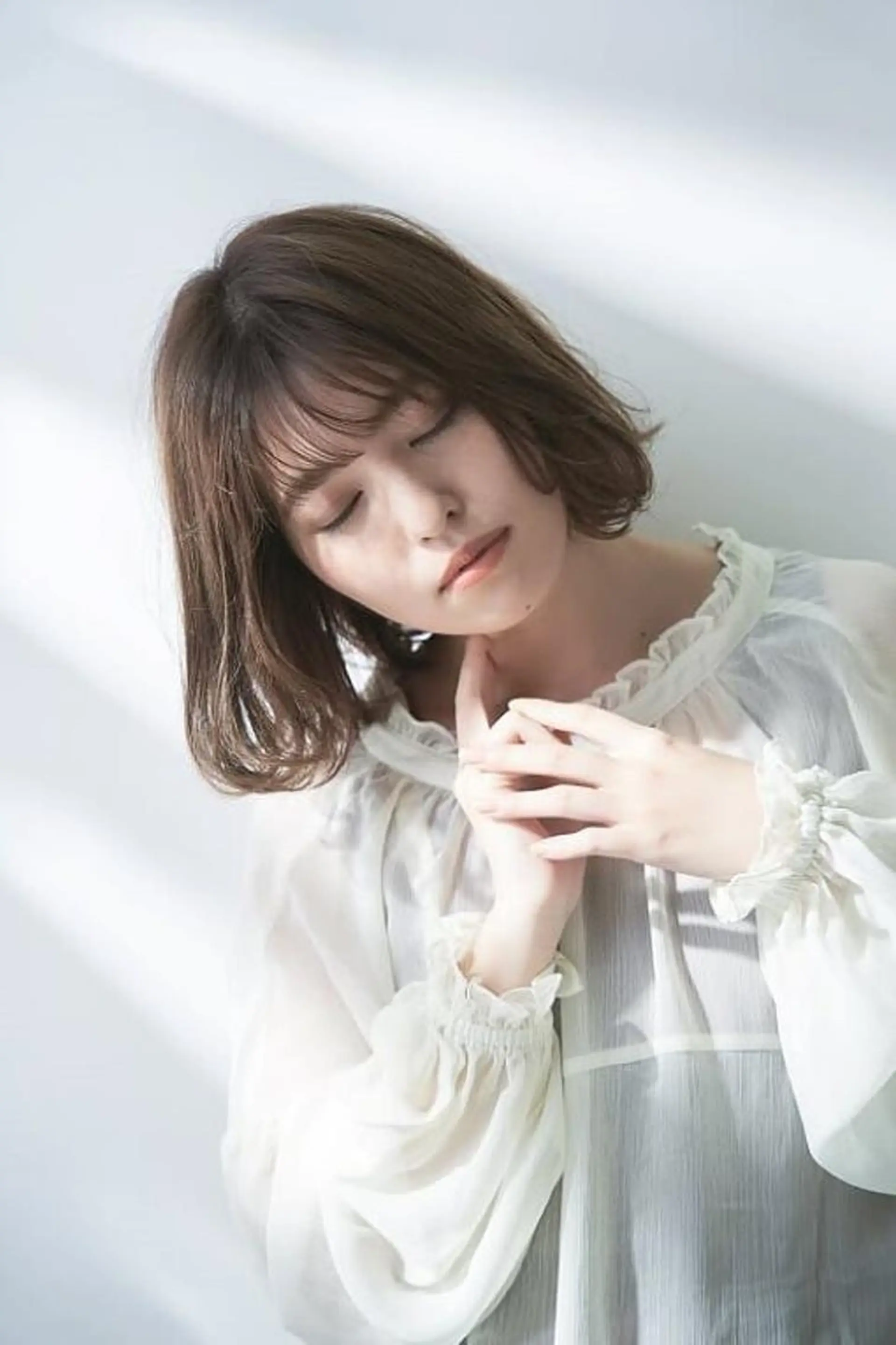 ミディアム カット ヘアカラー トリートメント 🎨インナーカラー が得意👍新垣⚜️のヘアスタイル