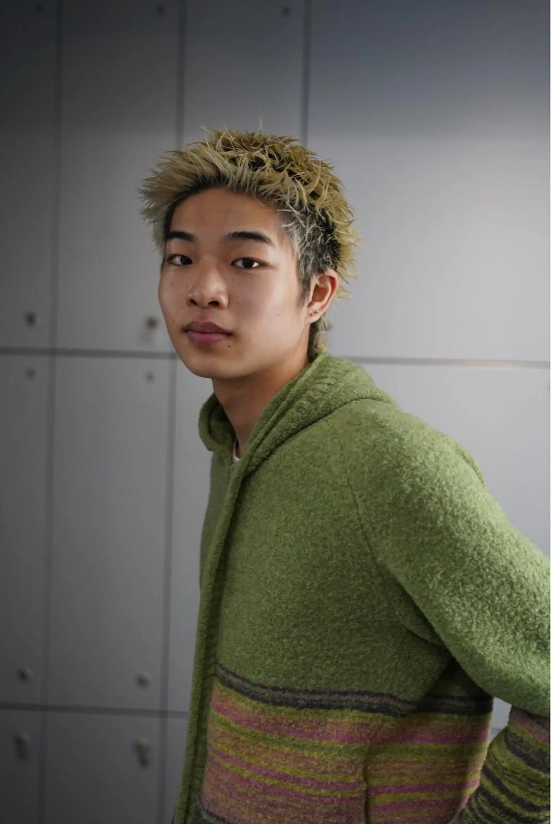 ショート カラー ブリーチ fifth リュウセイのヘアスタイル