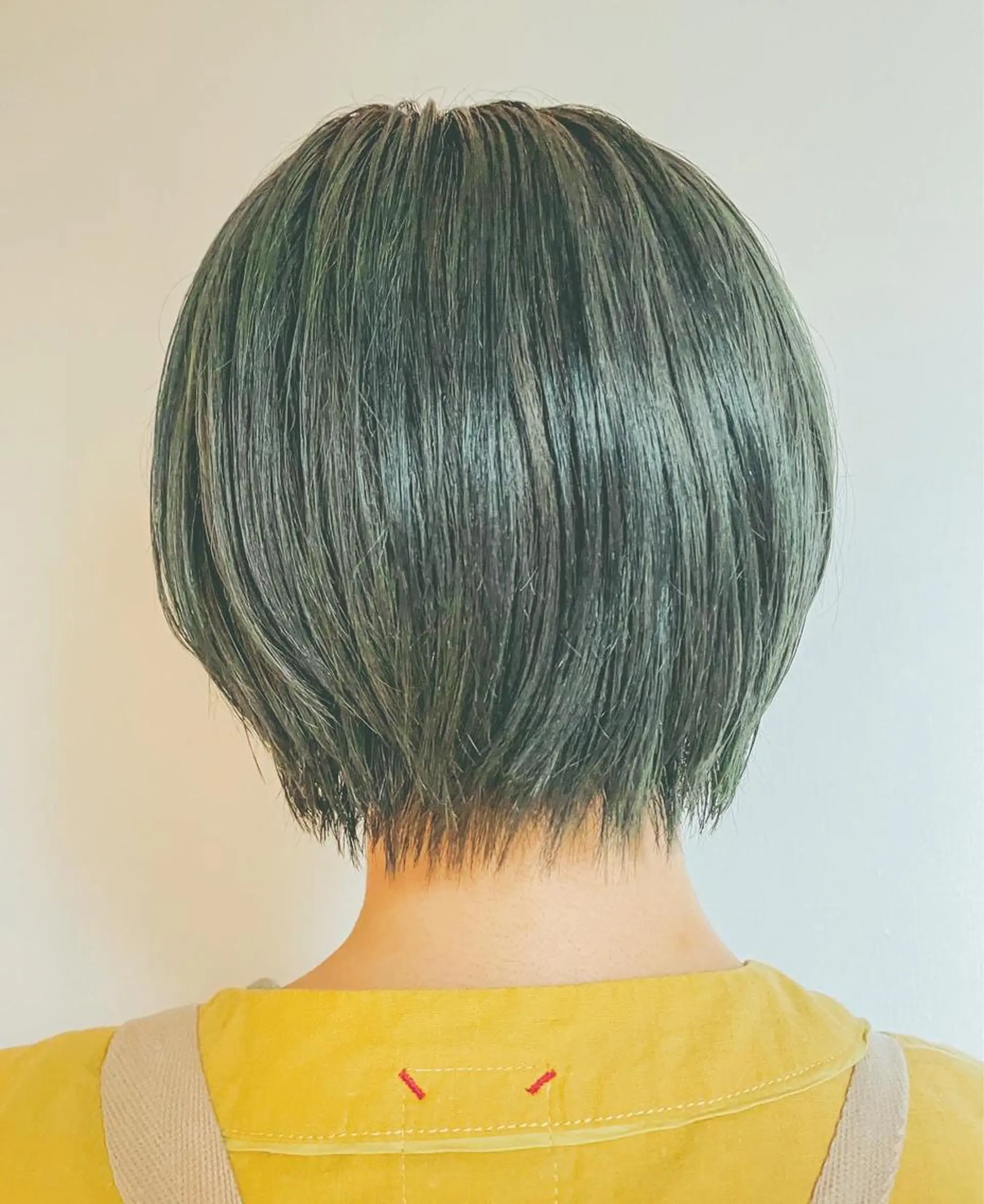 ショート カラー ブリーチ 吉田 浩太郎のヘアスタイル