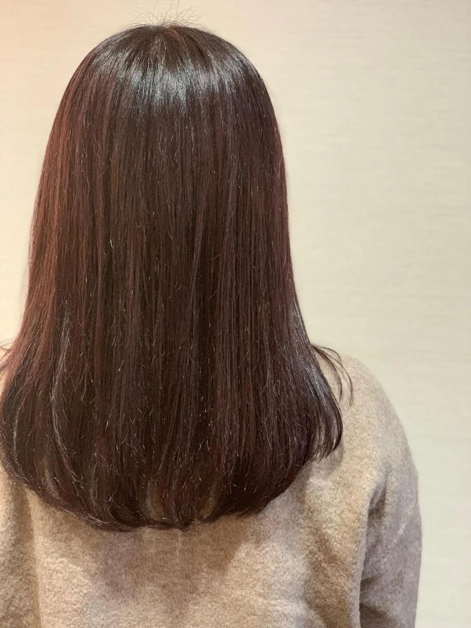 ミディアム カラー 蓮見  友里のヘアスタイル