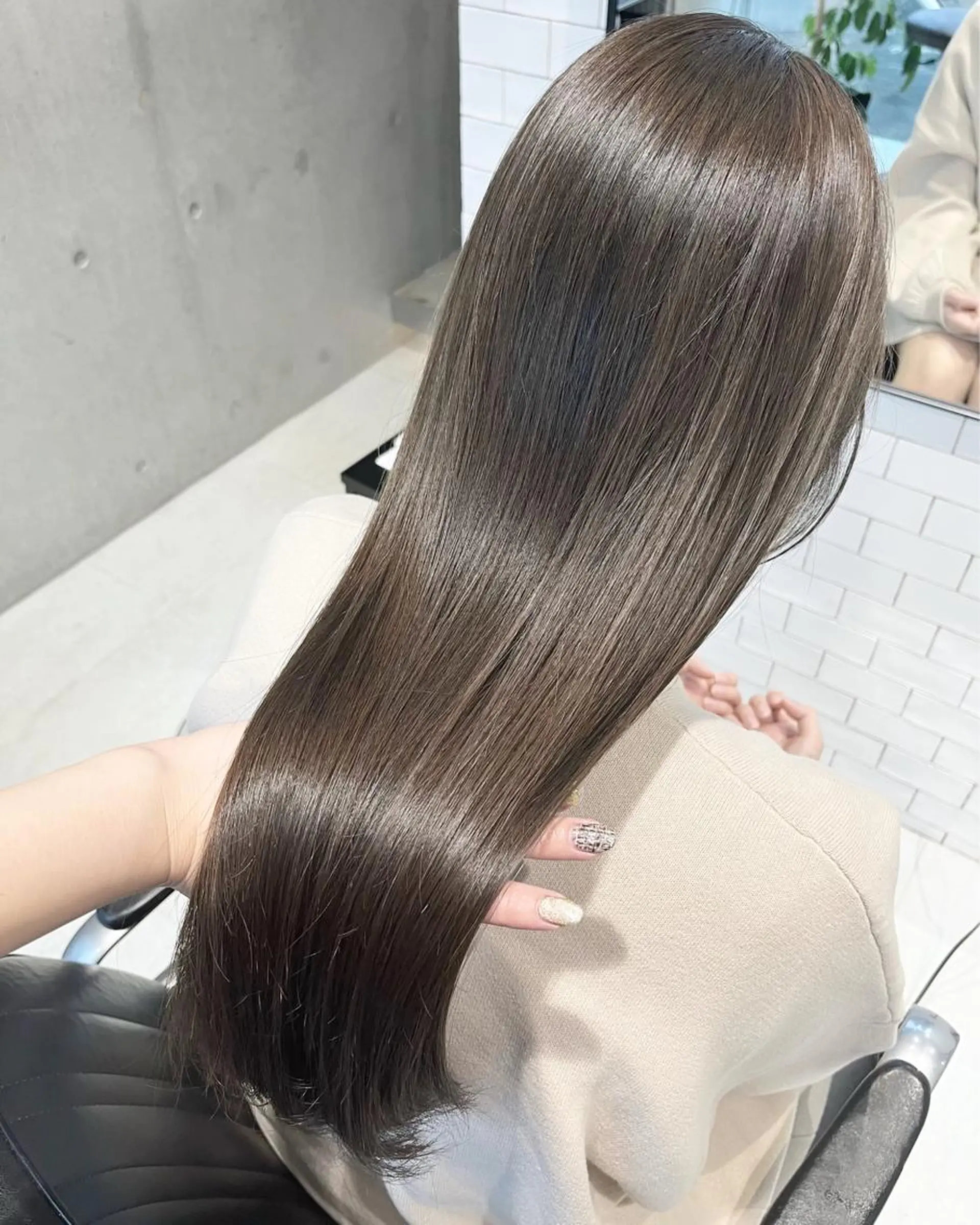 ロング カラー パーマ ヘアアレンジ カット ヘアカラー トリートメント 透明感/オリーブ/ グレージュ/YUKAのヘアスタイル