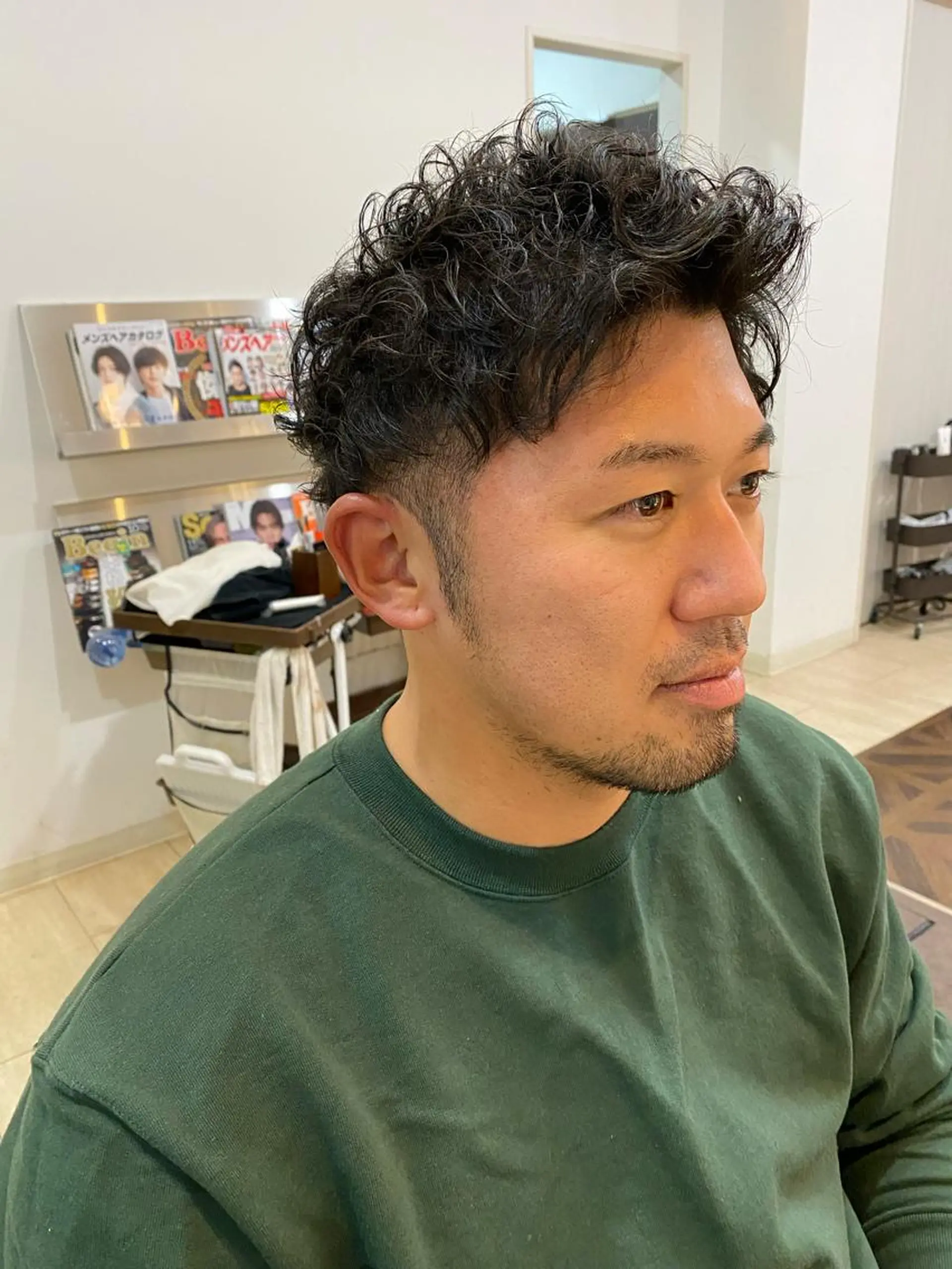 パーマ メンズ メンズパーマ 刈り上げ スパイラルパーマ 松原 麗玖人のヘアスタイル