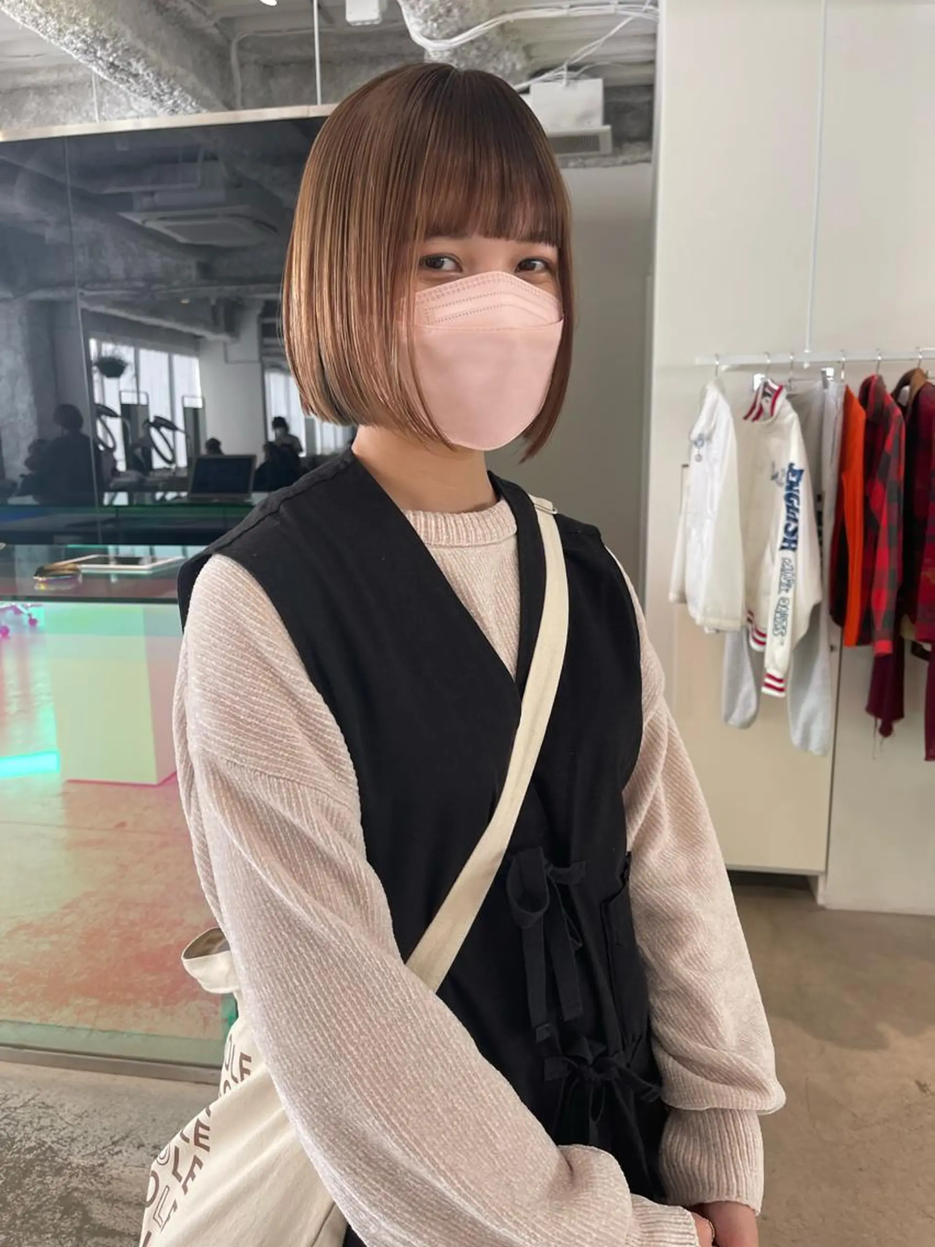 ショート oma　袮次金 鈴香のヘアスタイル