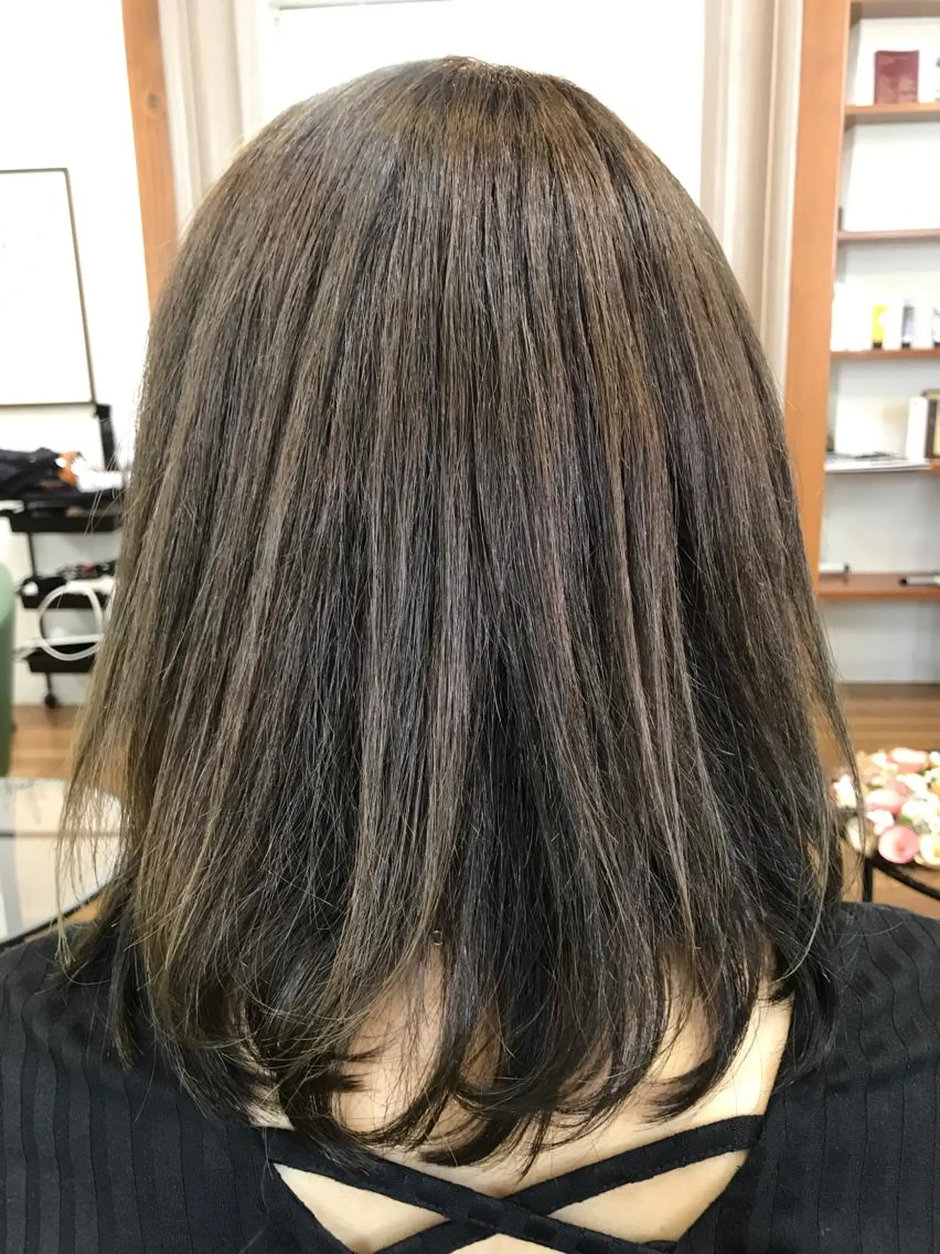 ミディアム カラー パーマ ストレートパーマ 吉森 満俊のヘアスタイル