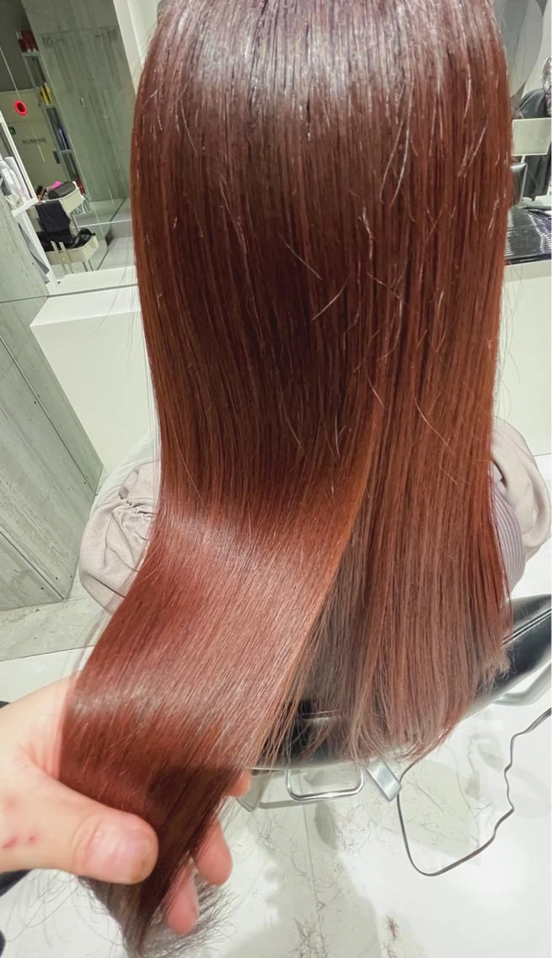 ロング カラー mai🐷髪質改善 🖤透ける暗髪🖤のヘアスタイル