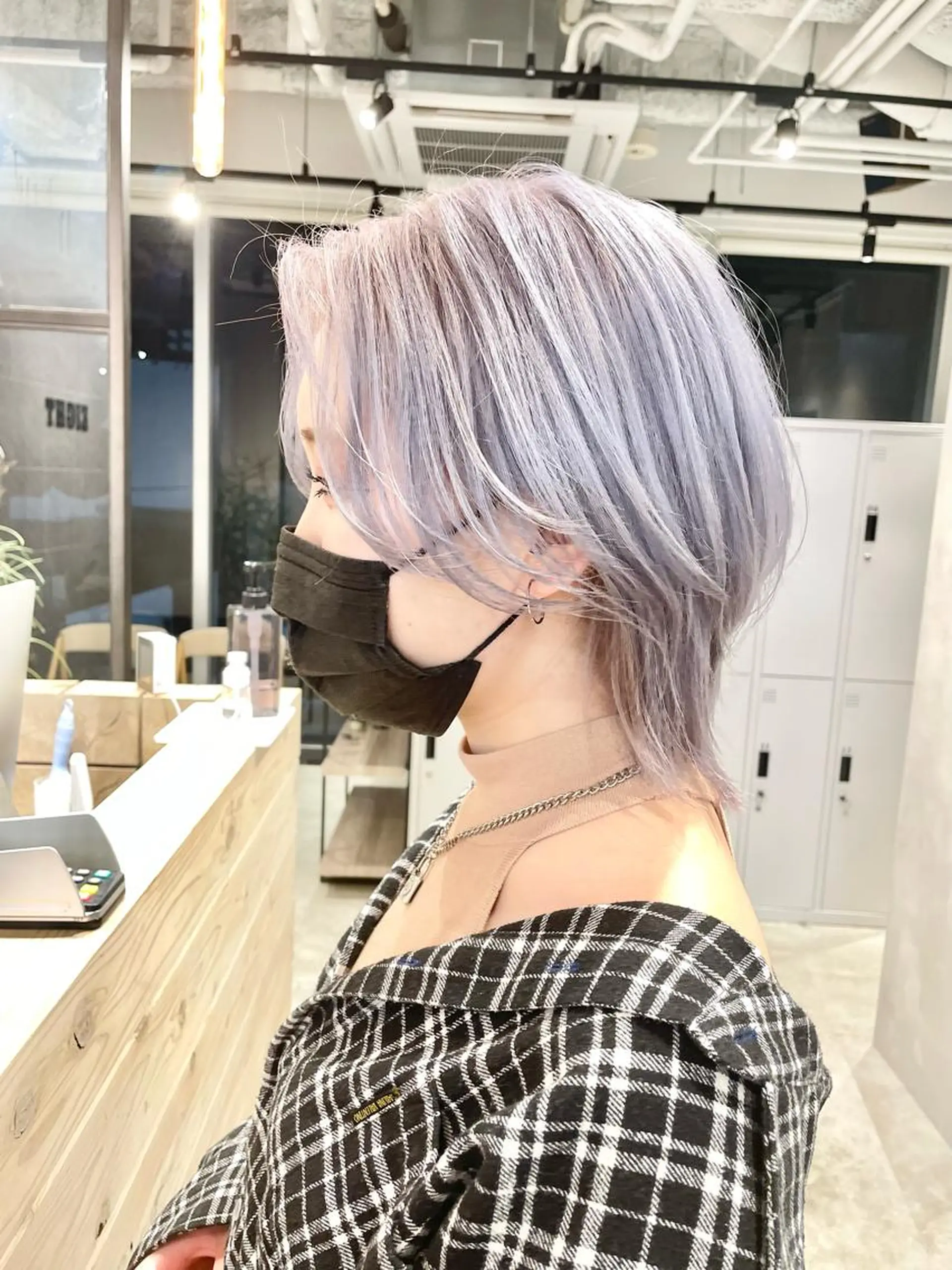 ショート カラー パープルカラー シルバー ハイトーン×レイヤー ／遠藤将太のヘアスタイル