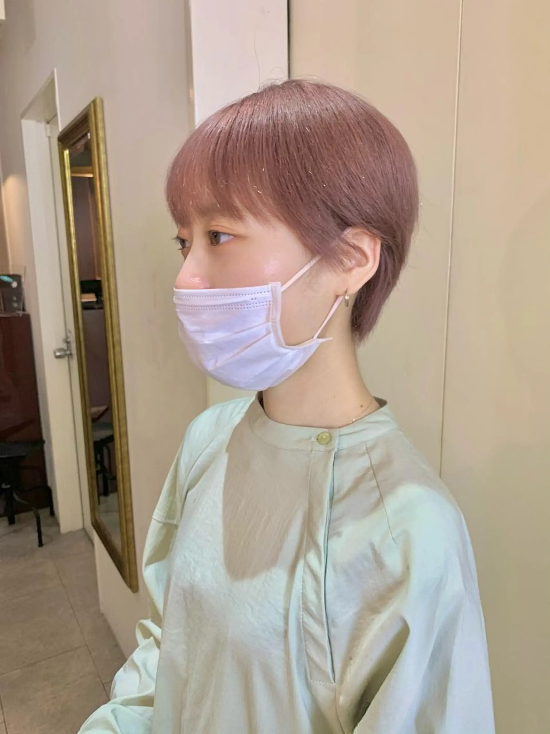 ショート カラー ベージュカラー ピンクカラー ピンクベージュ カット 桃果 momokaのヘアスタイル