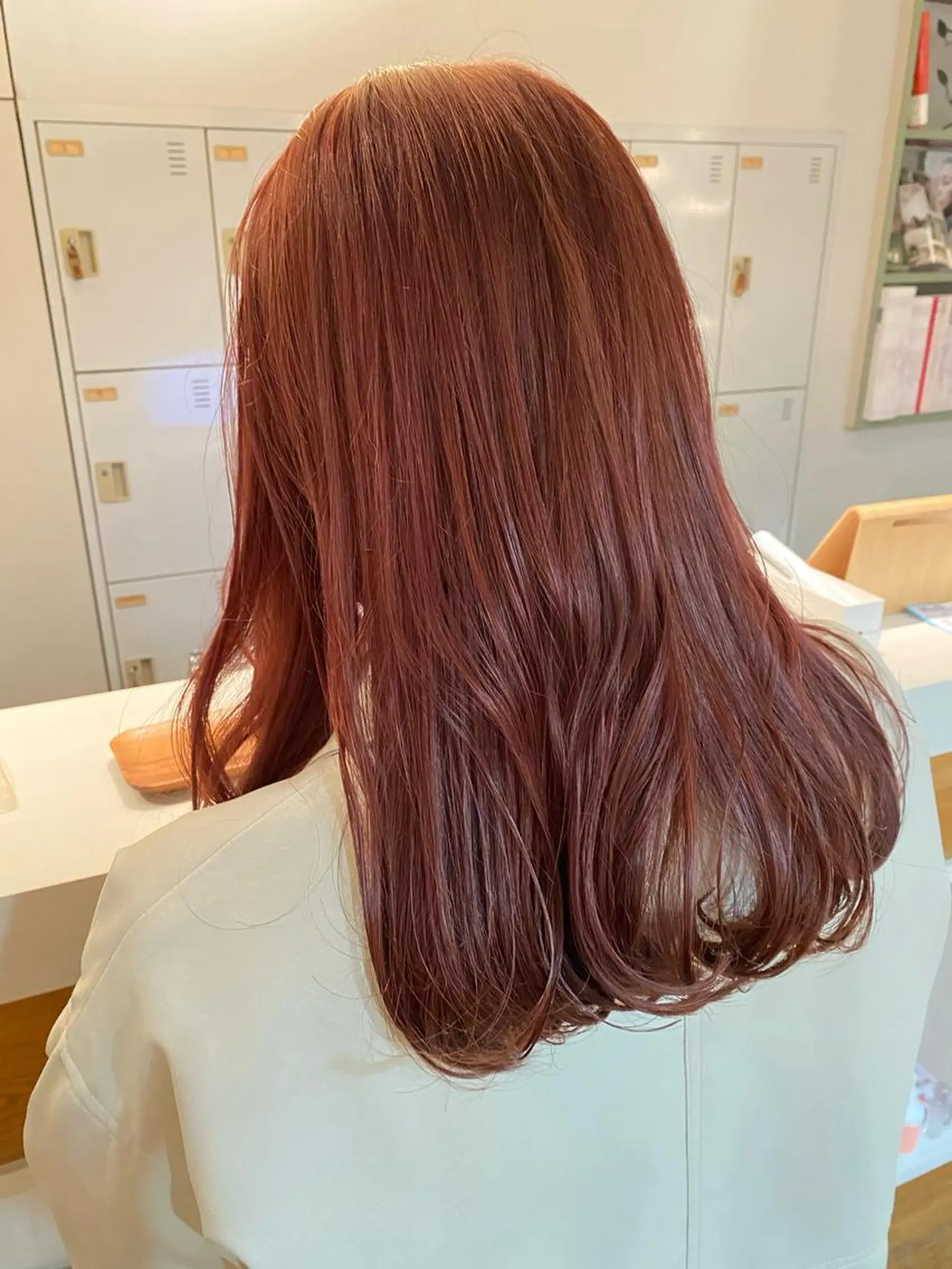 ロング カラー ベージュカラー ピンクカラー ピンクベージュ 塩澤 榛奈のヘアスタイル