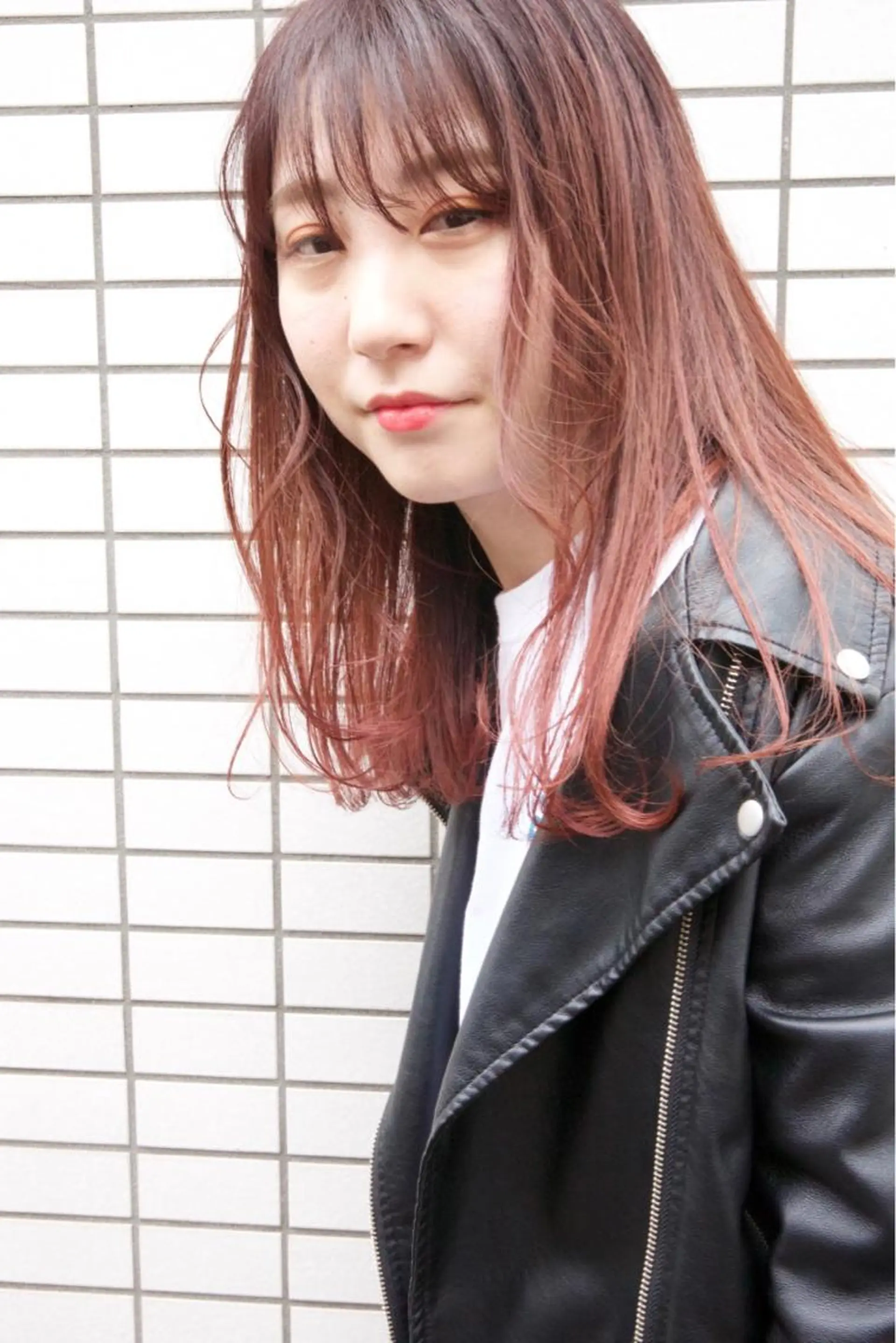 セミロング カラー fio マナミのヘアスタイル