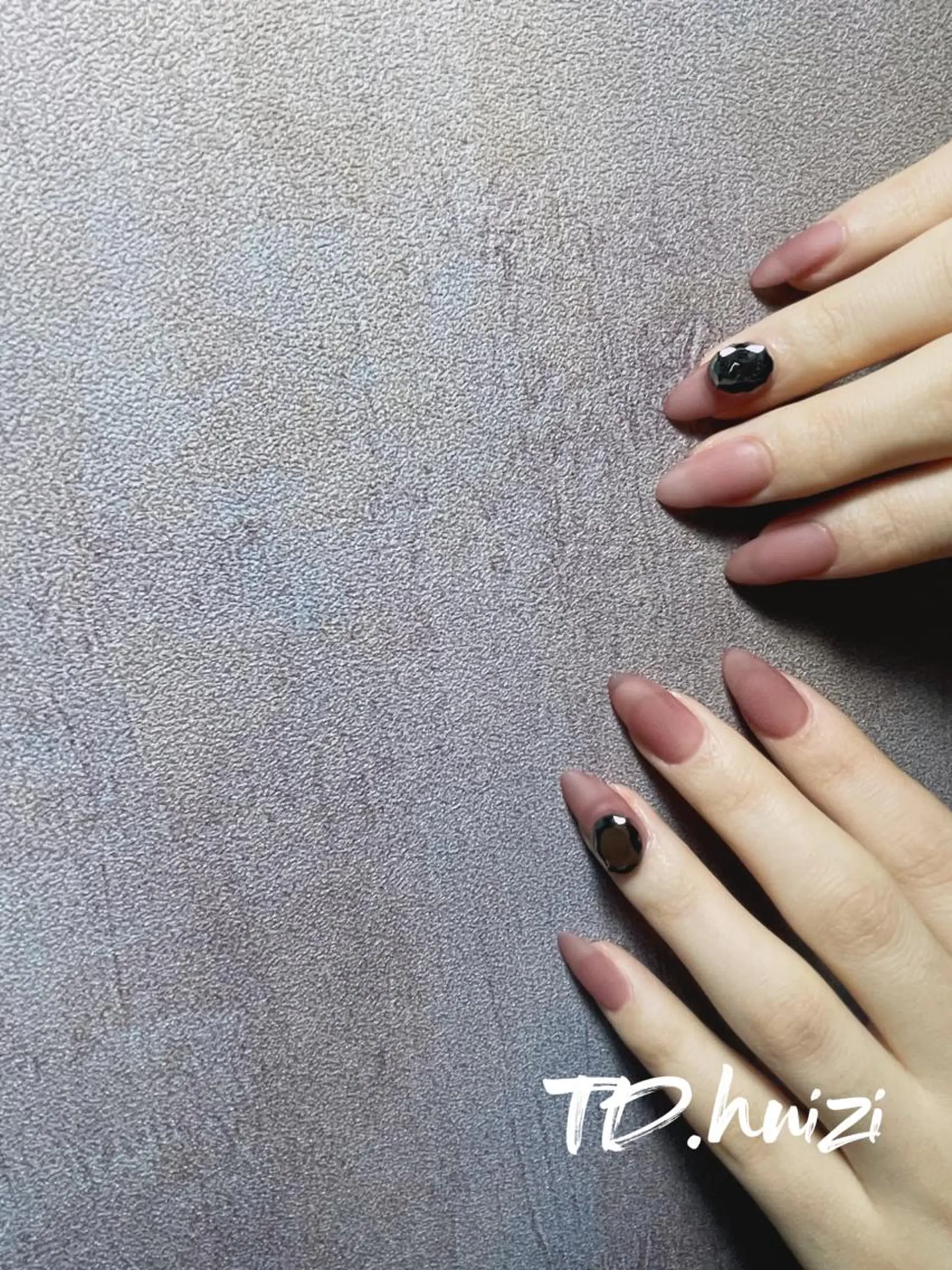 セミロング めぐみのネイルサロン スタッフ練習のネイルデザイン