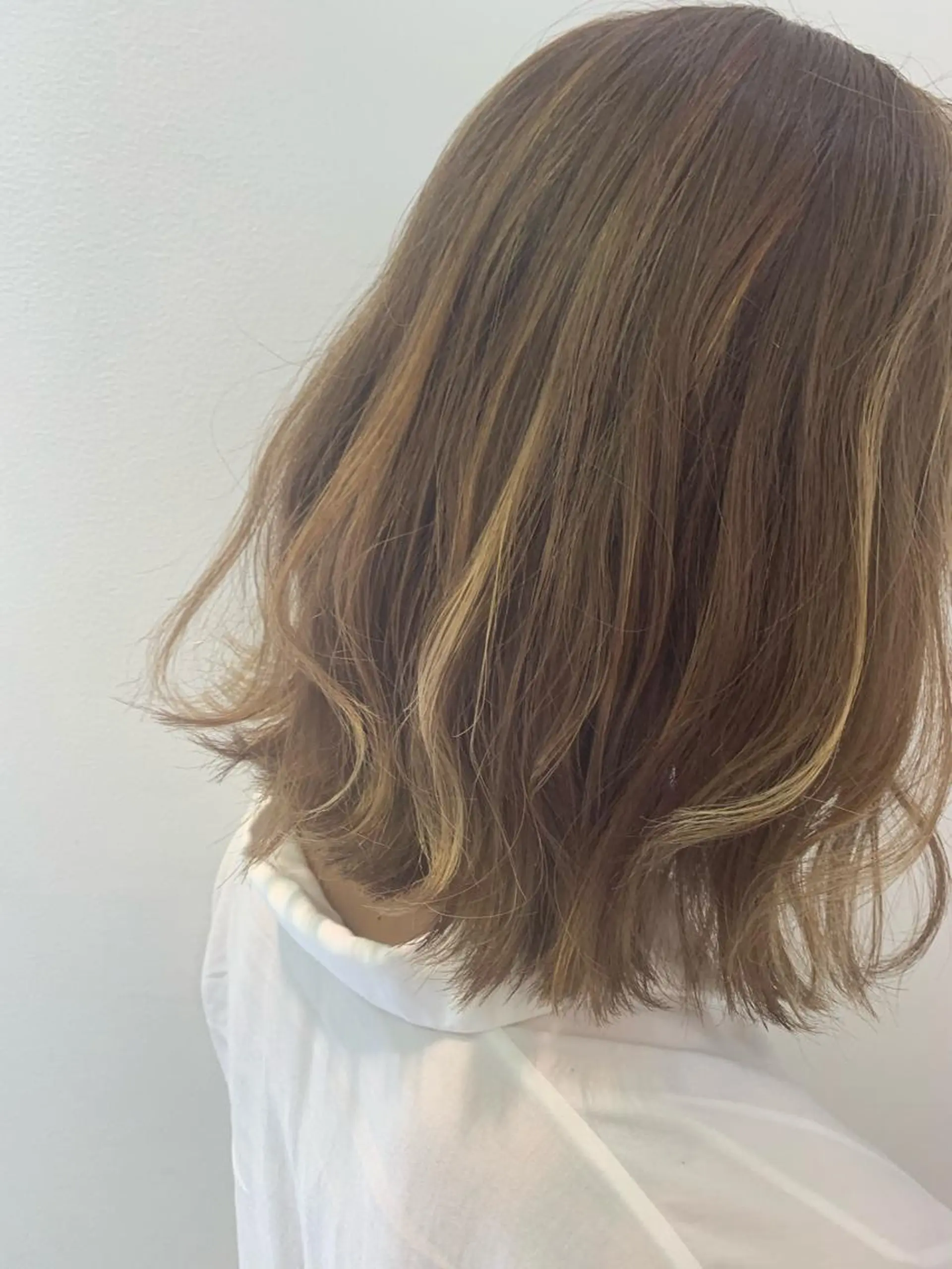 ミディアム カラー ヘアアレンジ ベージュカラー 竹井 寛喜のヘアスタイル