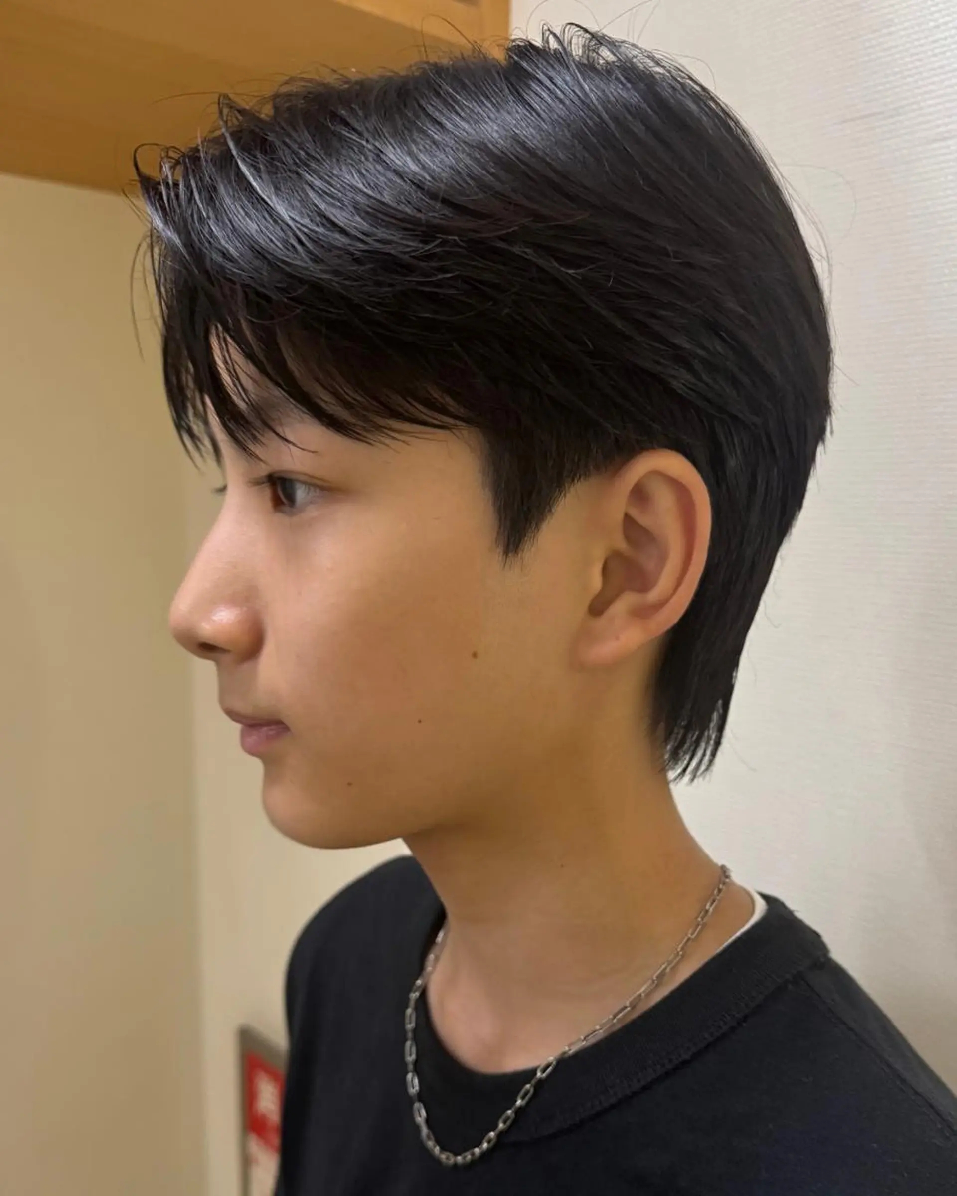 ショート カラー パーマ メンズ センターパート ダウンパーマ カルマパーマ メンズパーマ ニュアンスパーマ Men's Eir Kodamaのヘアスタイル