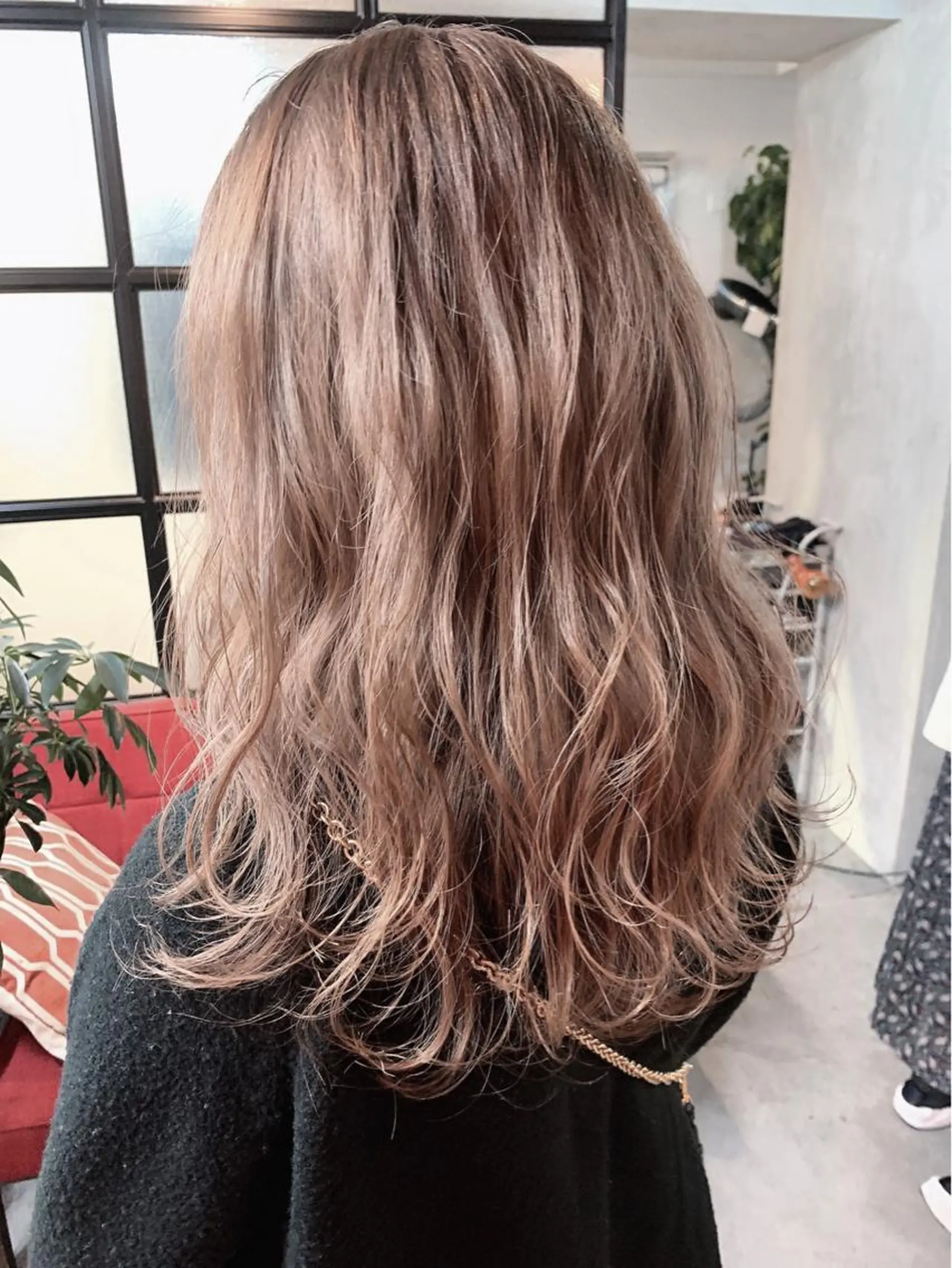 ロング カラー なかの たくみのヘアスタイル