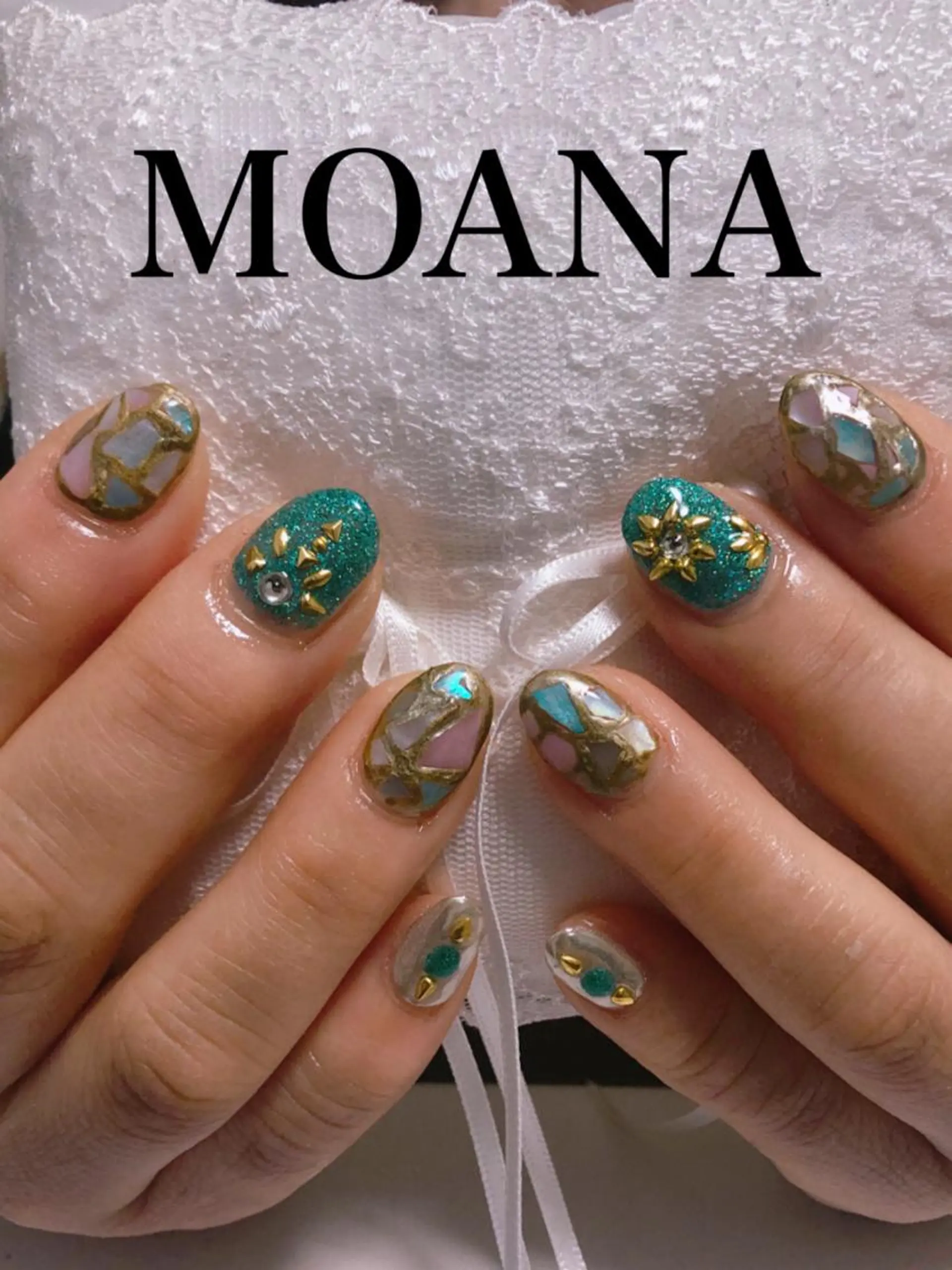 ネイル 石谷 詩織のネイルデザイン