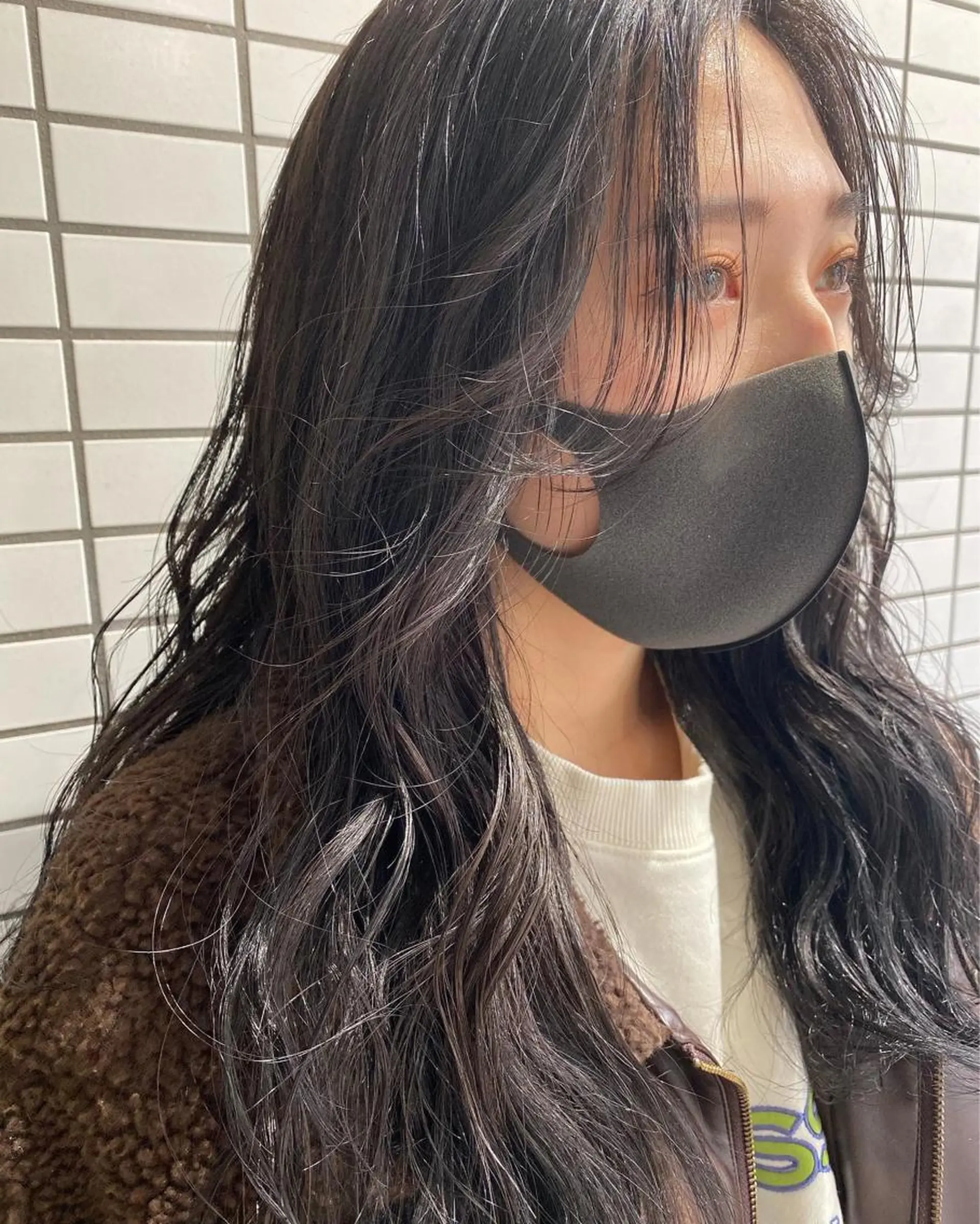 セミロング カラー GiseL アンリのヘアスタイル