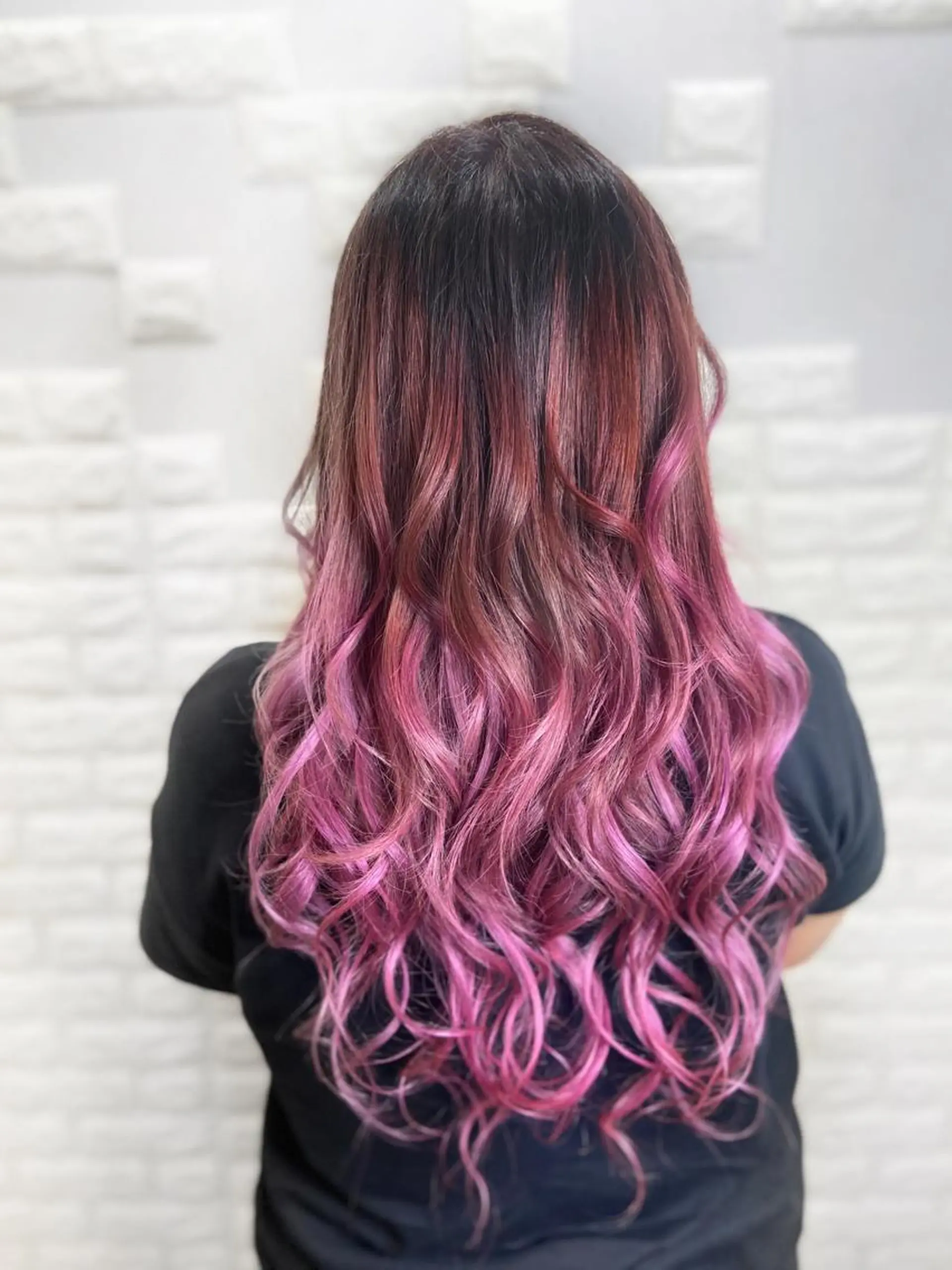 ロング カラー ヘアアレンジ グラデーションカラー ピンクカラー ヘアカラー トリートメント 次世代シールエクステ 錦糸町 小泉 朋之のヘアスタイル