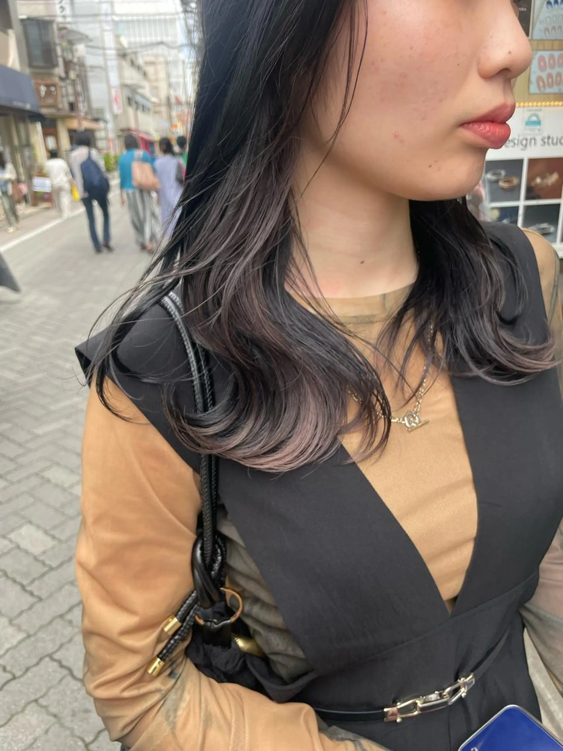 ロング カラー 小原 慧美のヘアスタイル