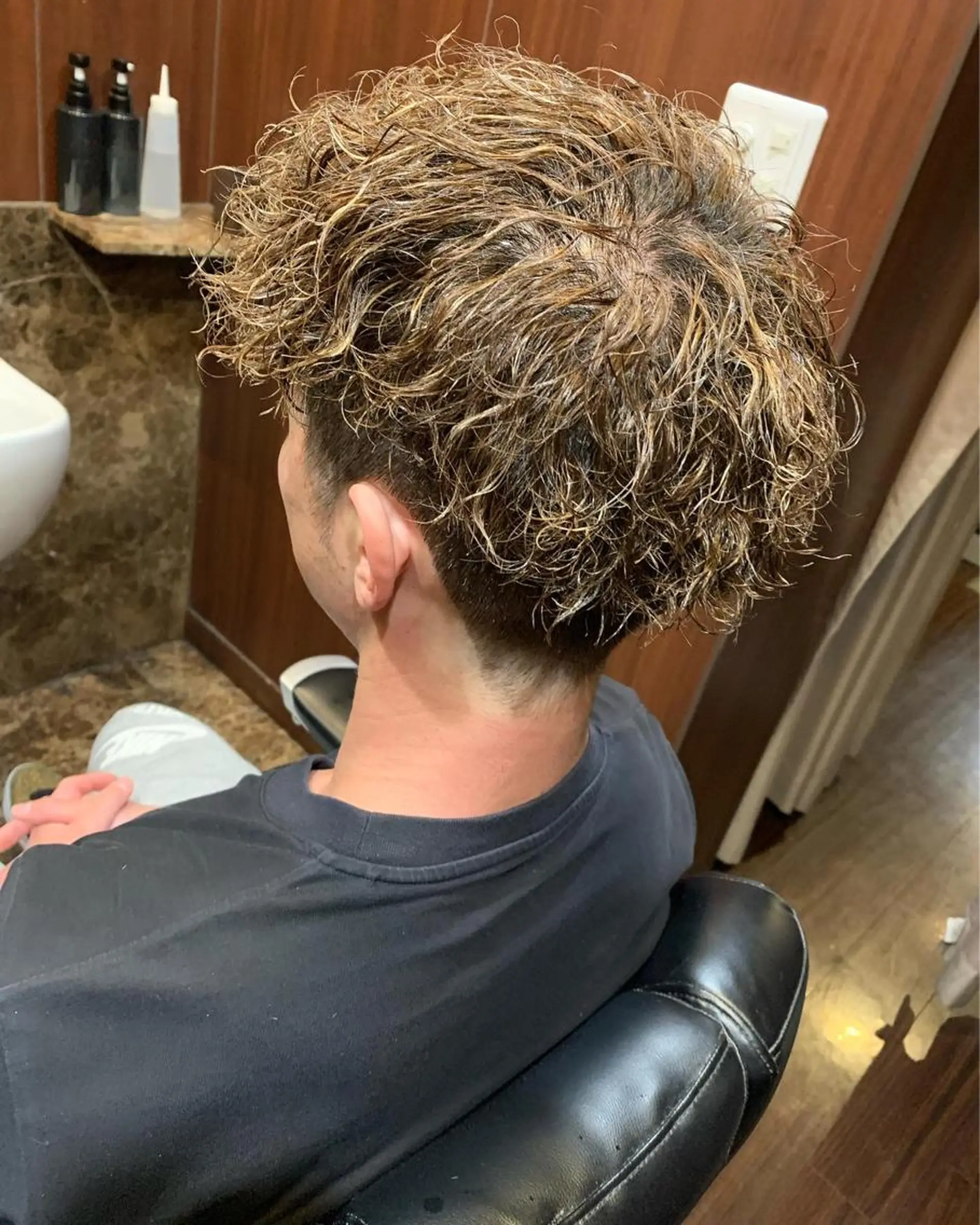ショート パーマ メンズ 羽木 隆徒のヘアスタイル