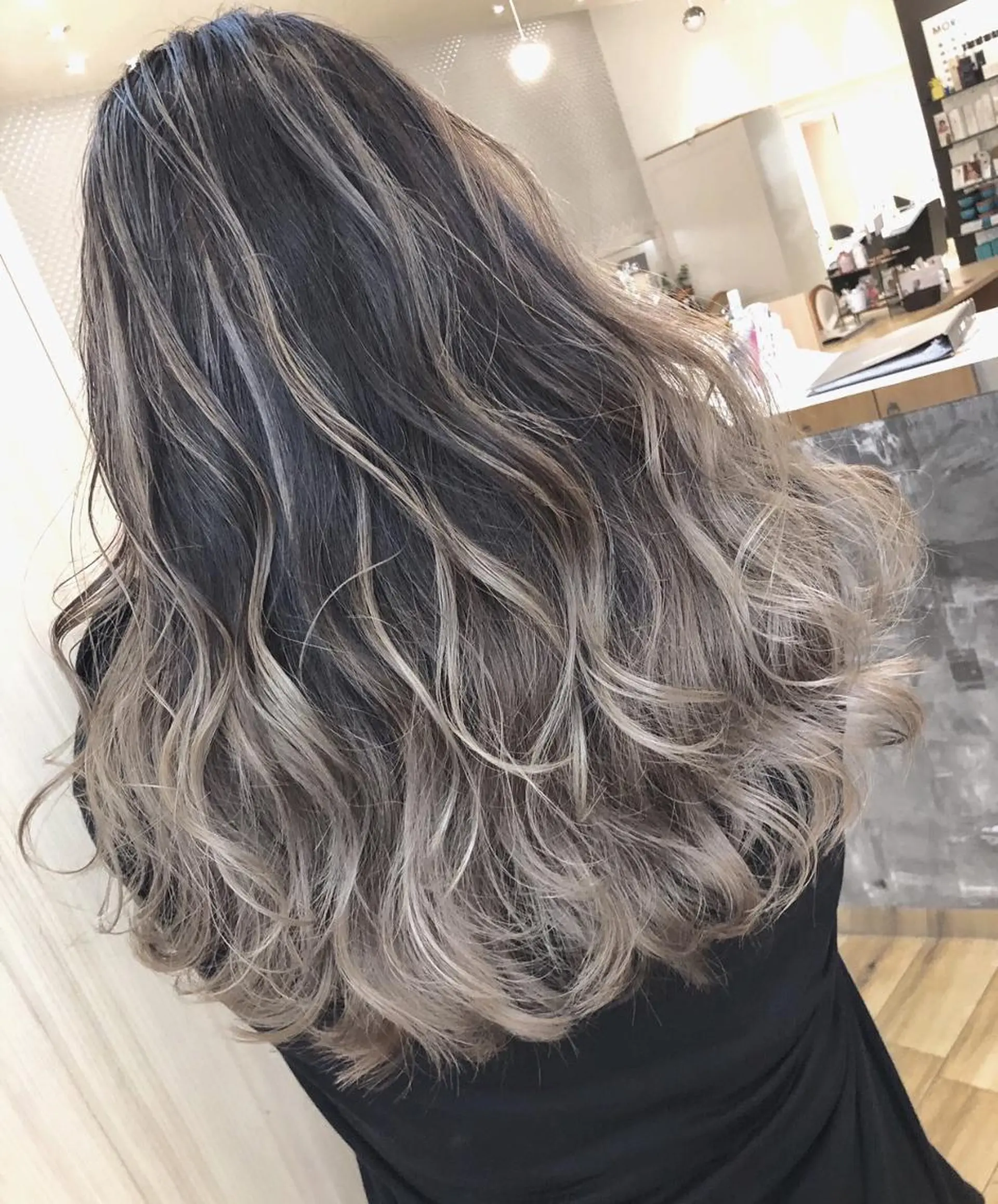 ロング カラー ブリーチ ケアブリーチ 透明感カラー イルミナカラー トリートメント ルービック 奈良のヘアスタイル