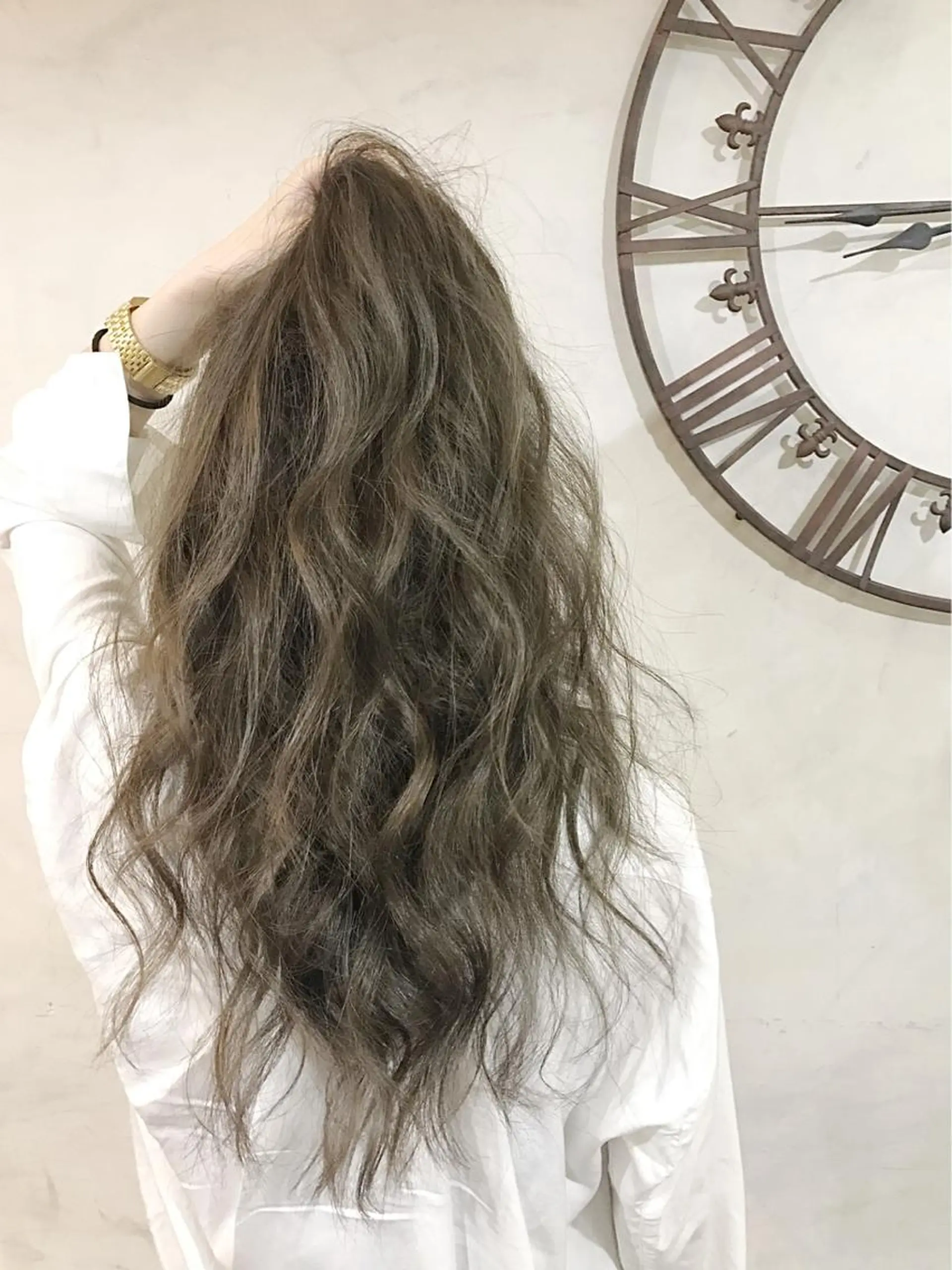 ロング ハイライト Tsuyoki .のヘアスタイル