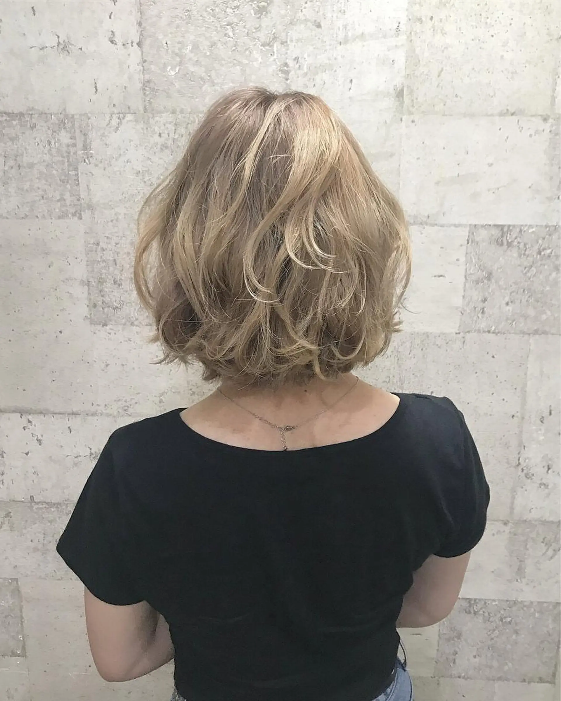 ショート カラー ベージュカラー ブリーチ ホワイトベージュ インナーカラー/天神 ブリーチ/吉田のヘアスタイル