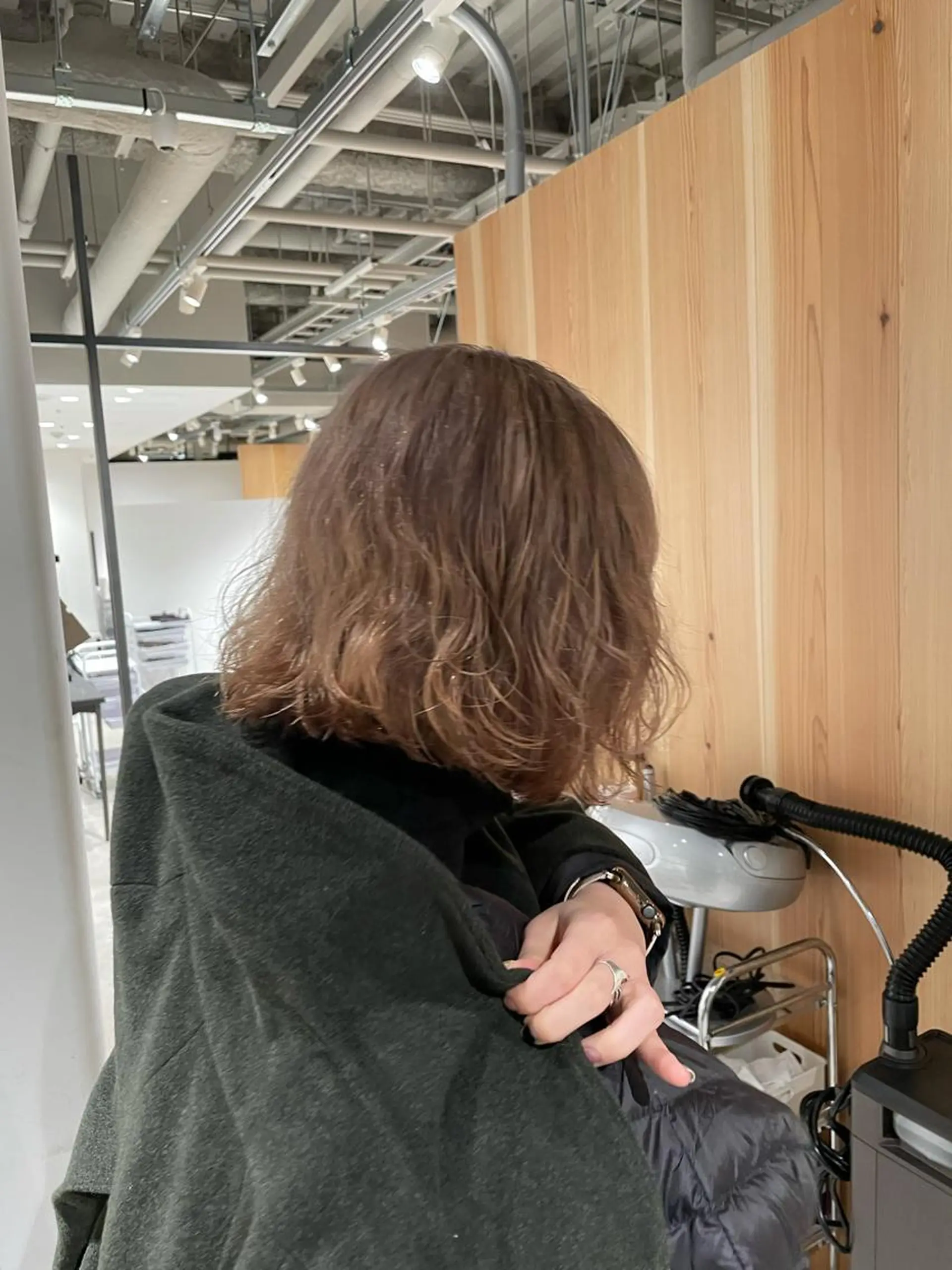 ミディアム カラー パーマ ベージュカラー ピンクカラー ピンクベージュ 吉田一輝 外国人パーマのヘアスタイル