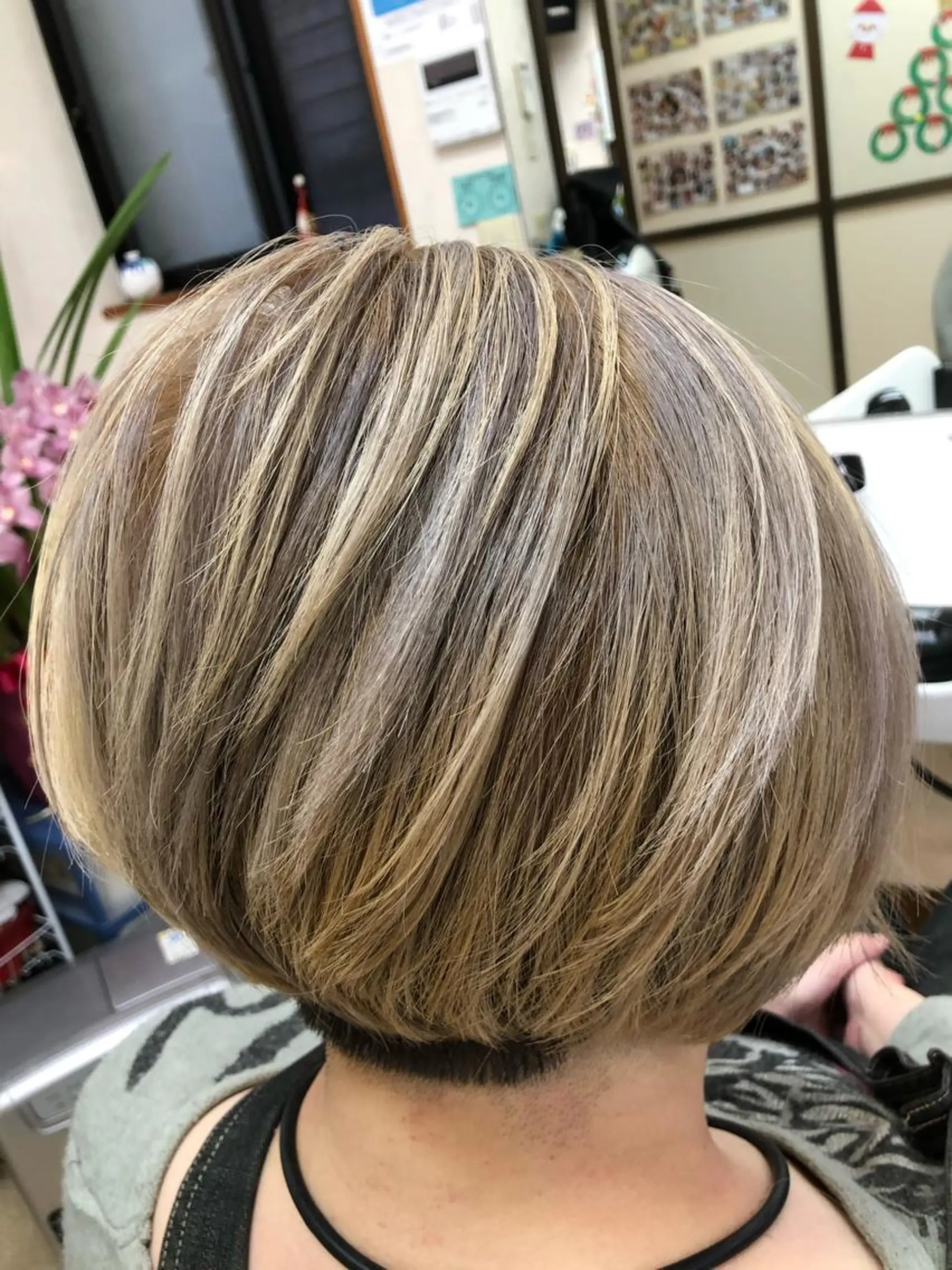 ショート カラー 石塚 浩のヘアスタイル