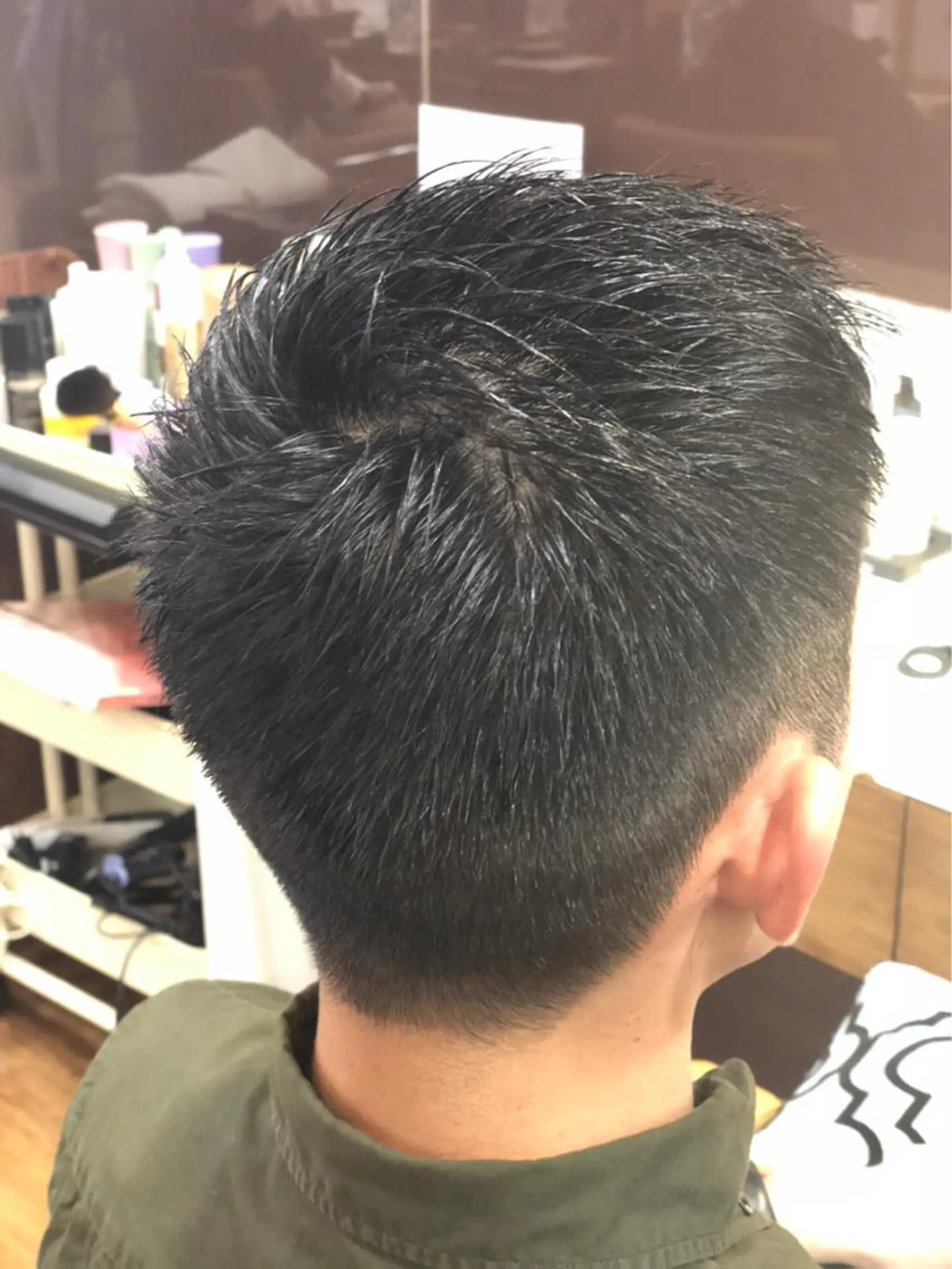 ショート 新井 友菜のヘアスタイル