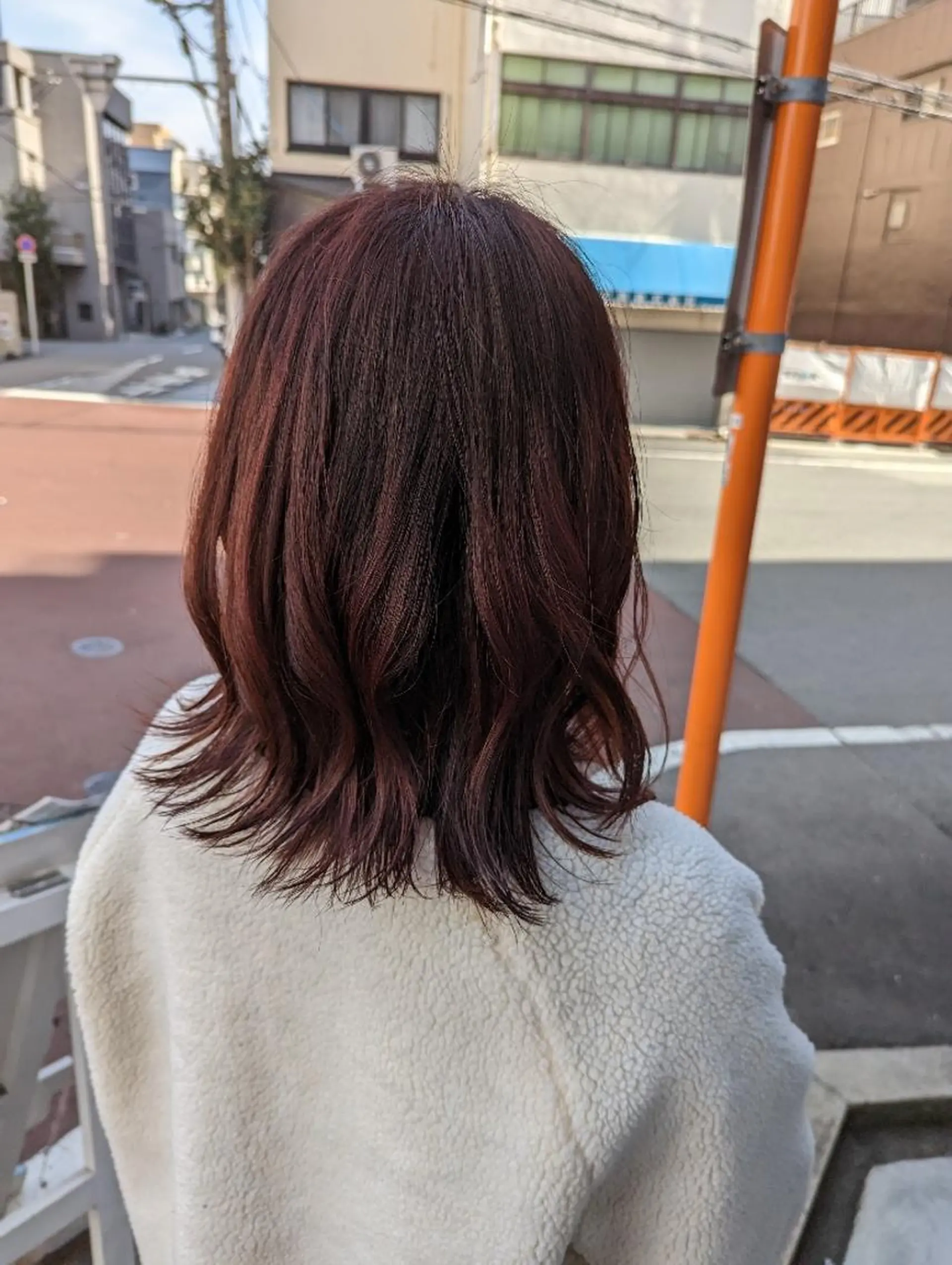セミロング ピンクブラウン 外ハネヘア カット ヘアカラー トリートメント newi 天王寺　 masakoのヘアスタイル
