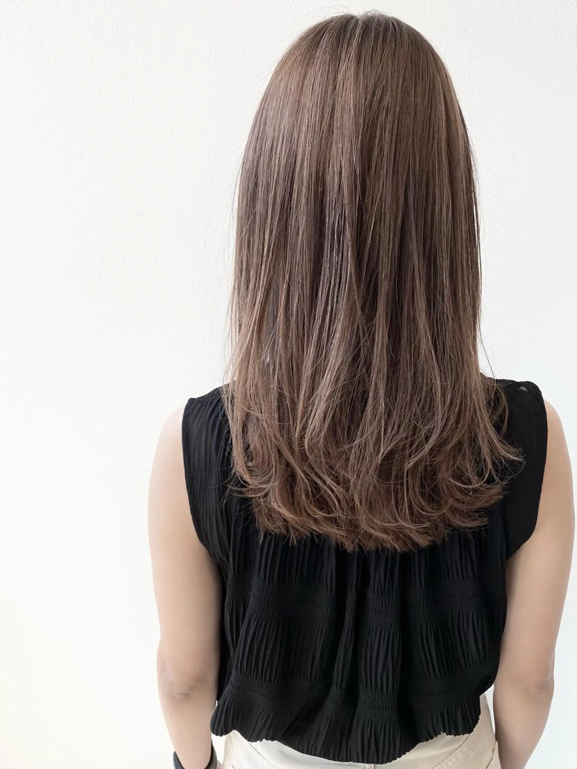 ロング ヘアカラー MYRTLE TSUNODAのヘアスタイル