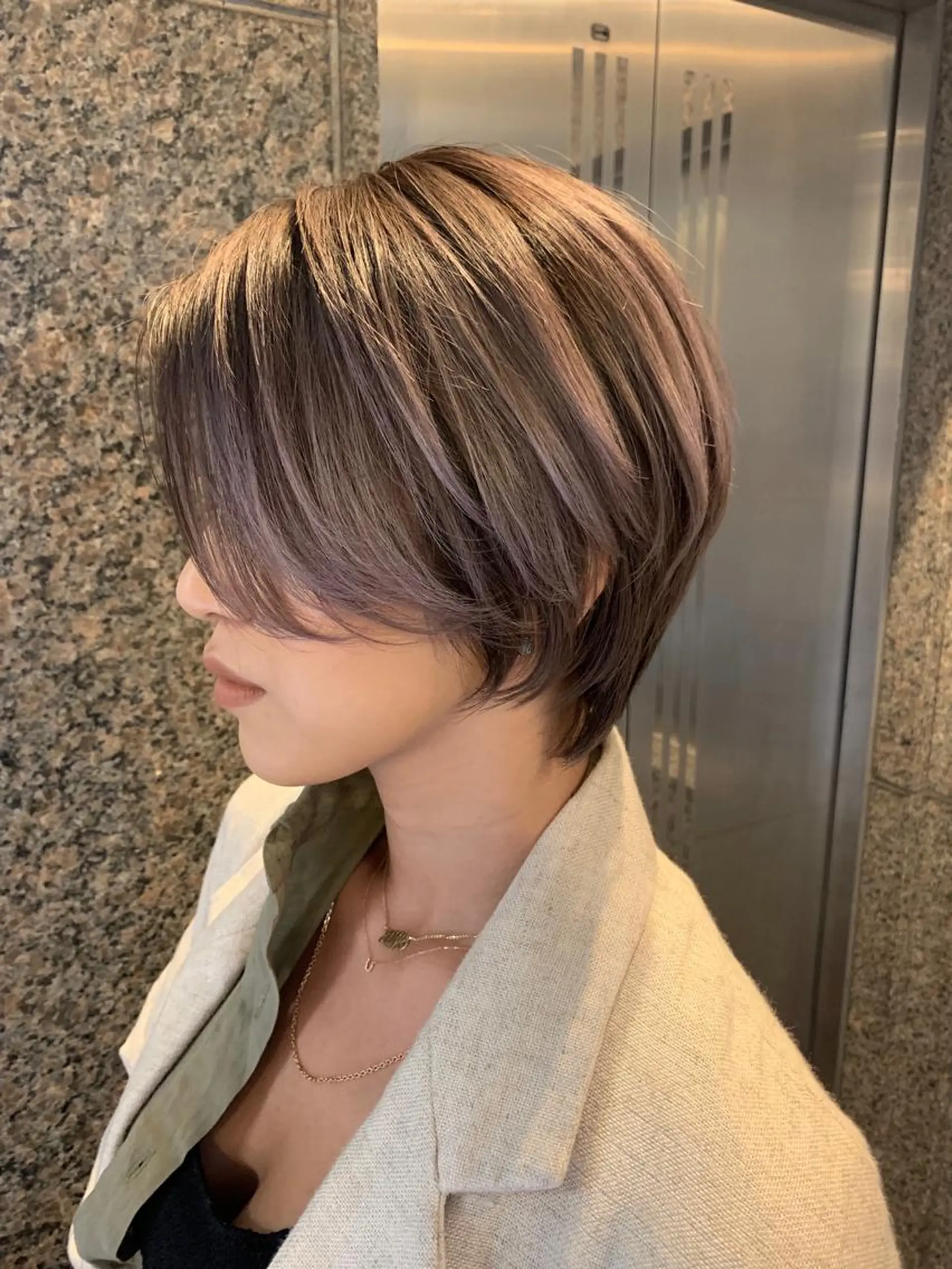 ショート カラー ヘアアレンジ ハイライトカラー ハイライト ショートヘア 小顔カット ヘアカラー ブリーチ＆カラーが 得意☀️望月宣雄☀️のヘアスタイル