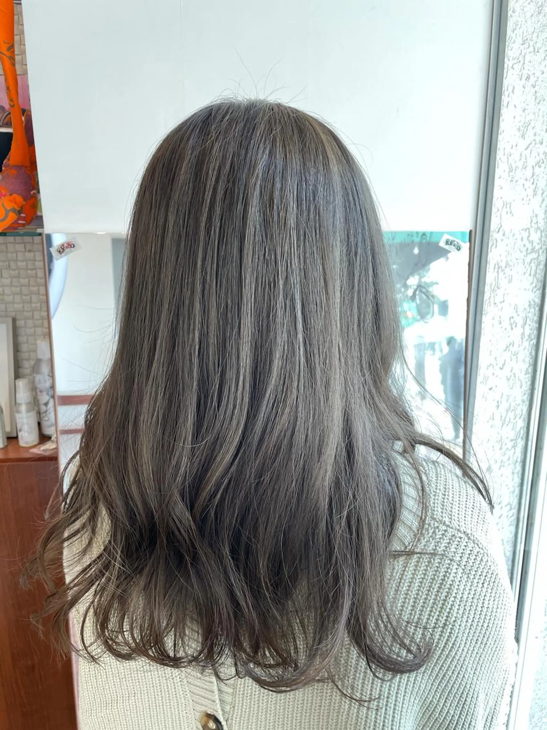 ロング カラー アッシュ オリーブアッシュ カット ヘアカラー トリートメント CoCooN 店長 さのえみのヘアスタイル