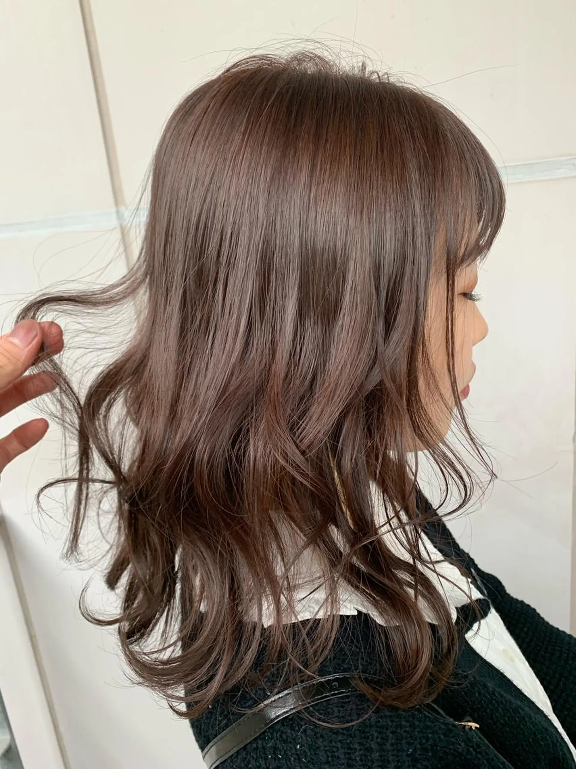 ミディアム ヘアカラー 髪質改善will hairdesignのヘアスタイル