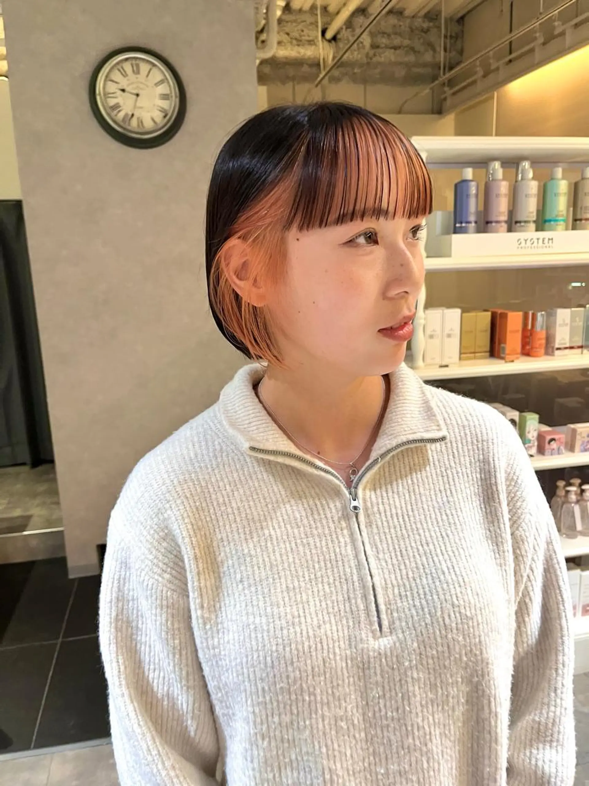 ショート カラー インナーカラー オレンジ ボブ カット ヘアカラー トリートメント 桃果 momokaのヘアスタイル