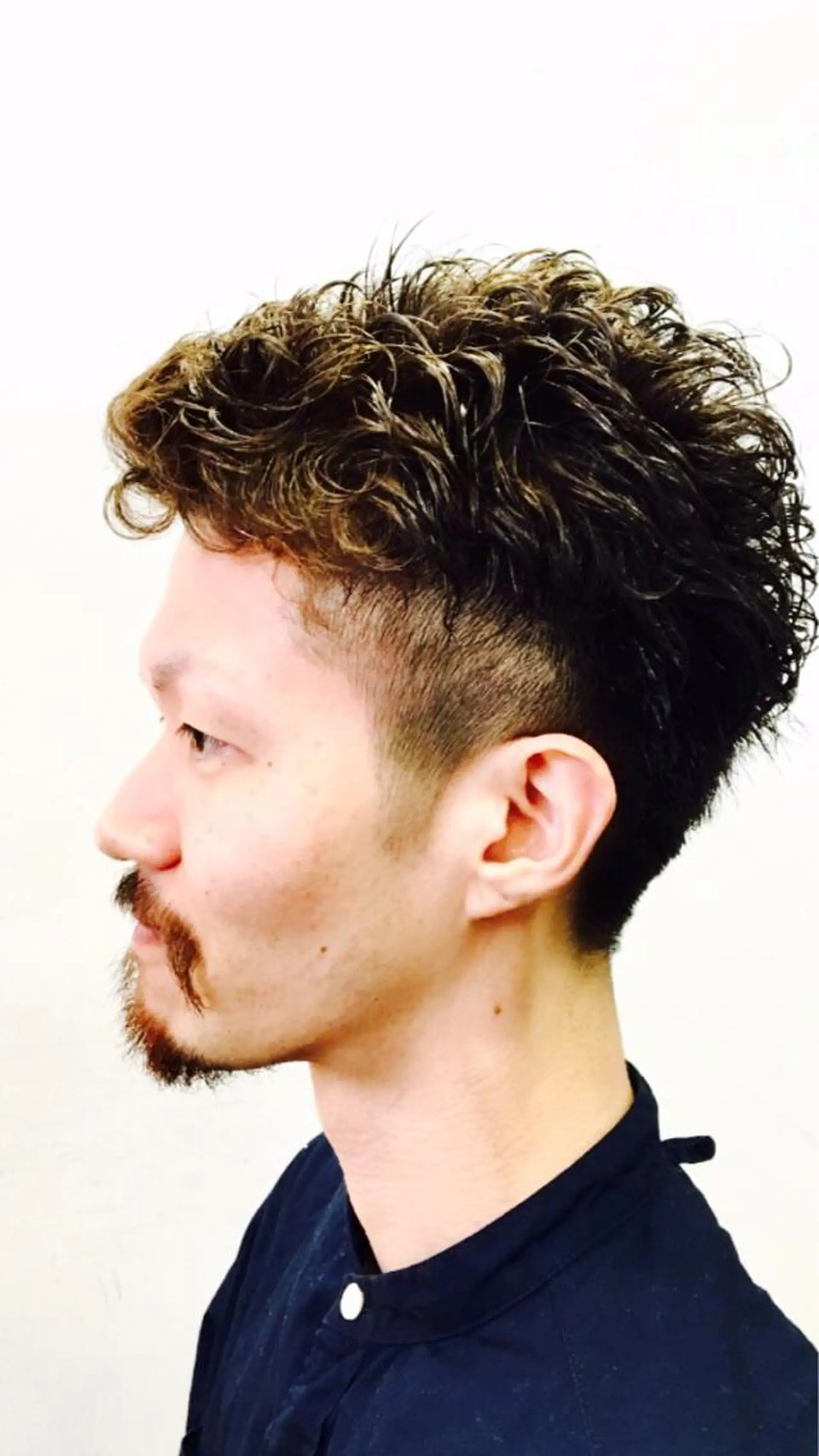 パーマ メンズ メンズパーマ ヨナハ セイヤのヘアスタイル